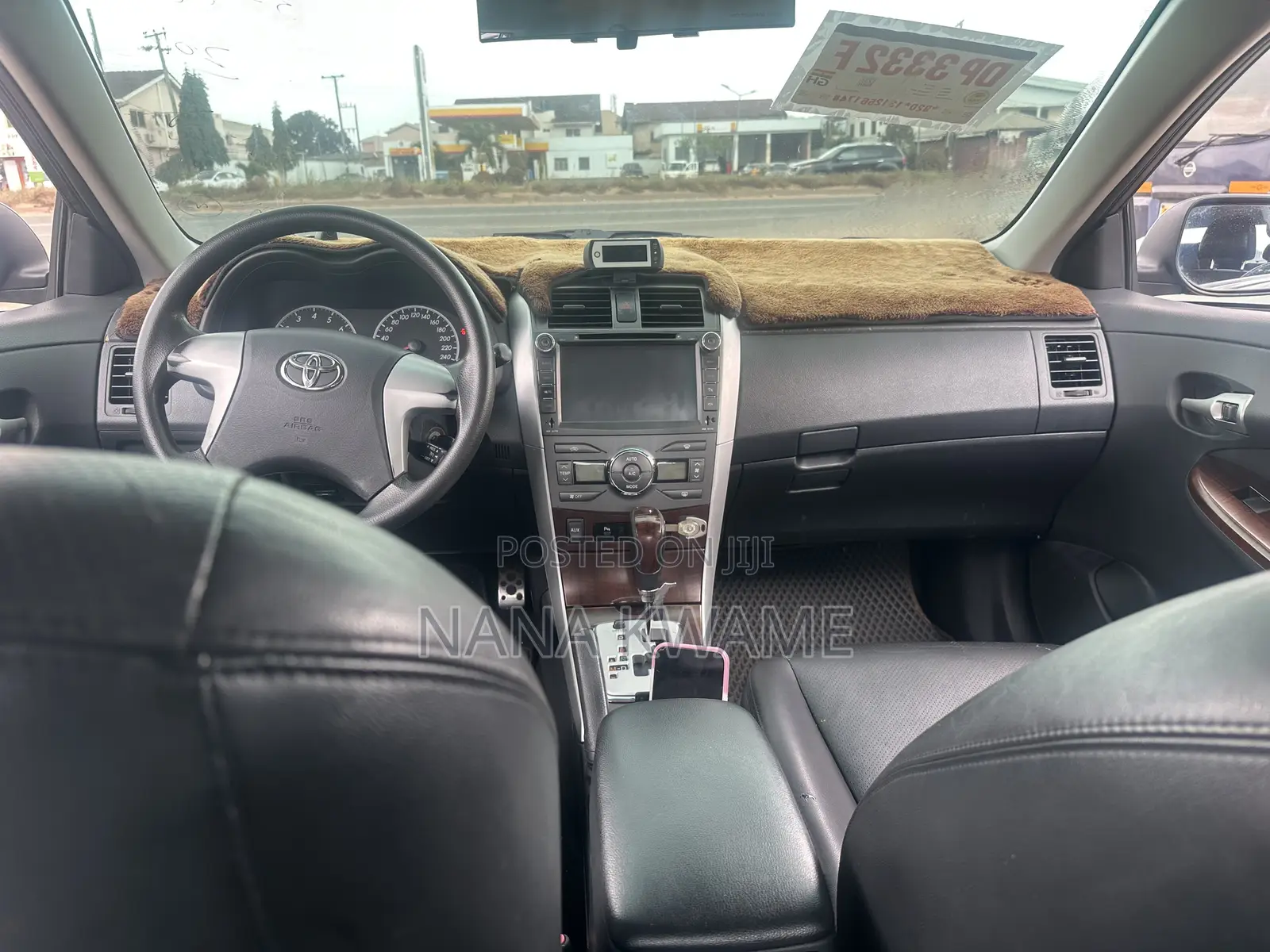 Toyota Corolla L 4dr Sedan (1.8L 4cyl 5M) 2013 Gray