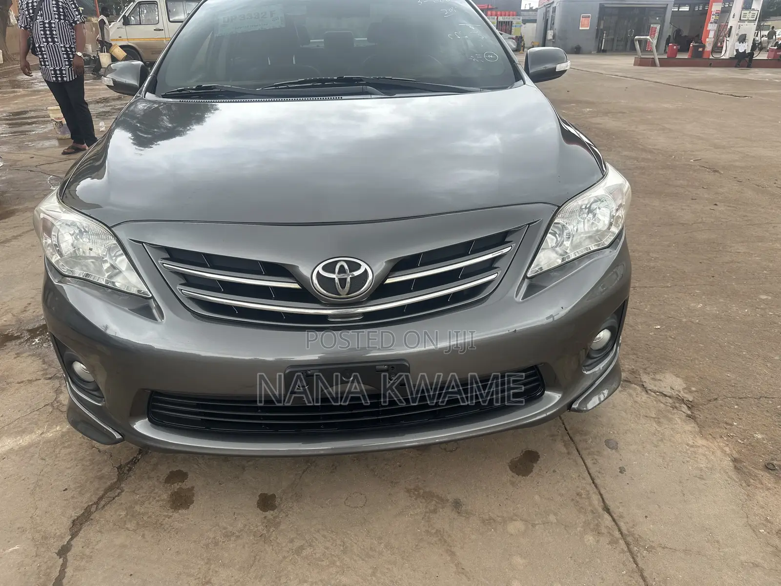 Toyota Corolla L 4dr Sedan (1.8L 4cyl 5M) 2013 Gray