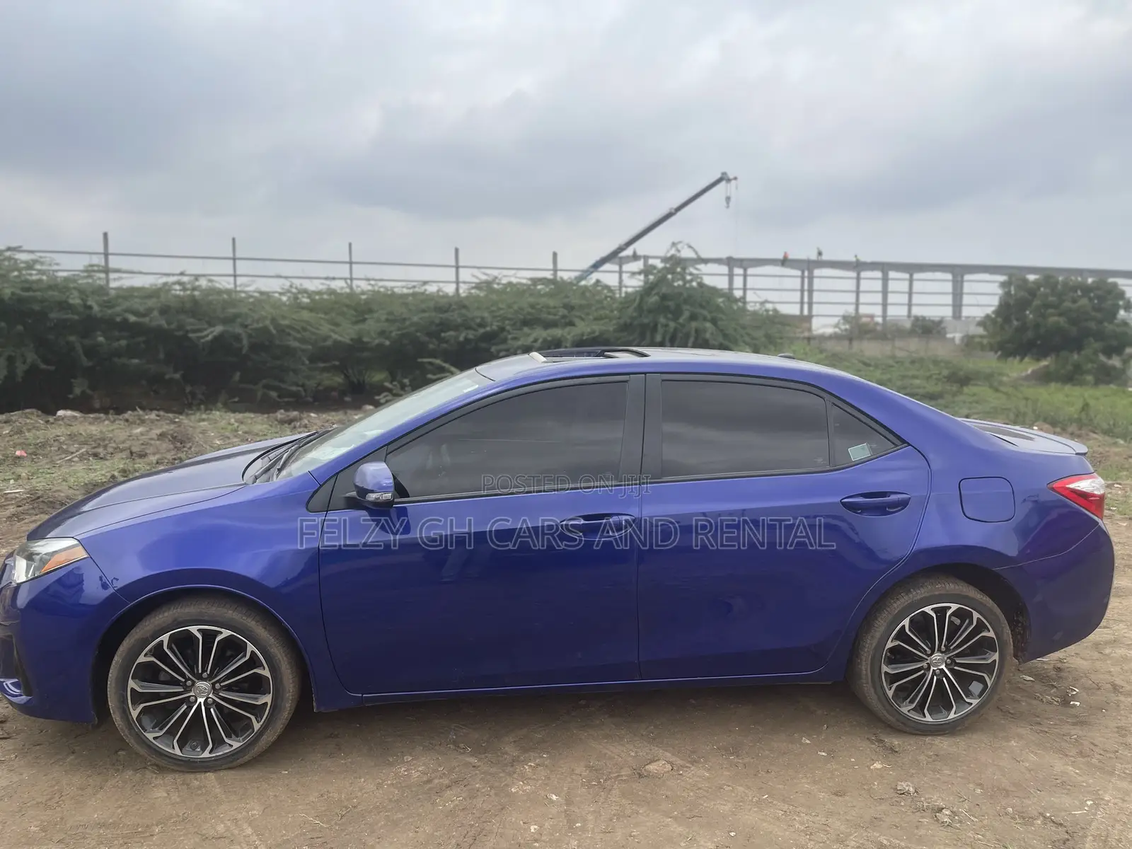 Toyota Corolla LE ECO Premium (1.8L 4cyl CVT) 2016 Blue