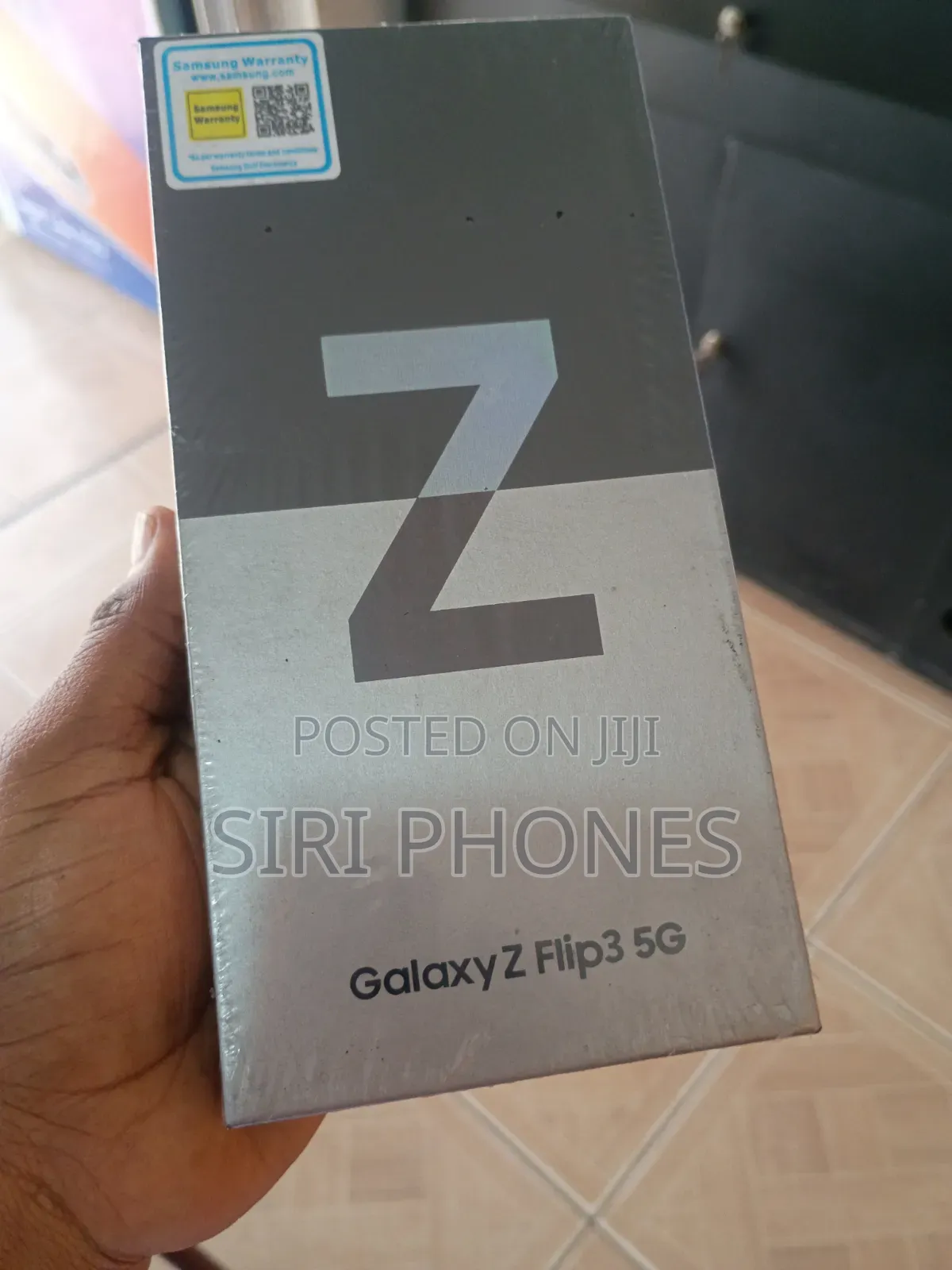 New Samsung Galaxy Z Flip3 5G 256 GB Yellow