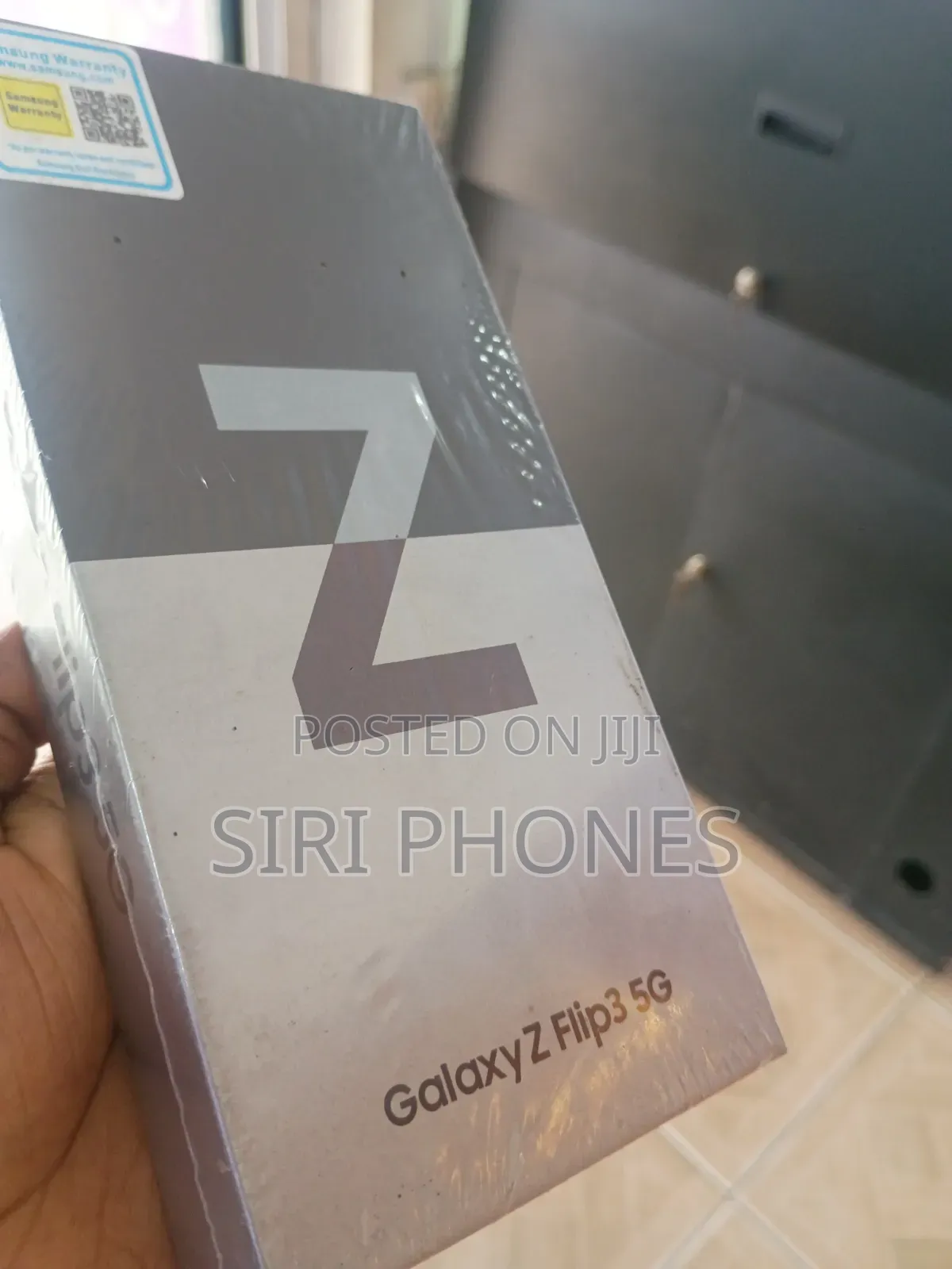 New Samsung Galaxy Z Flip3 5G 256 GB Yellow