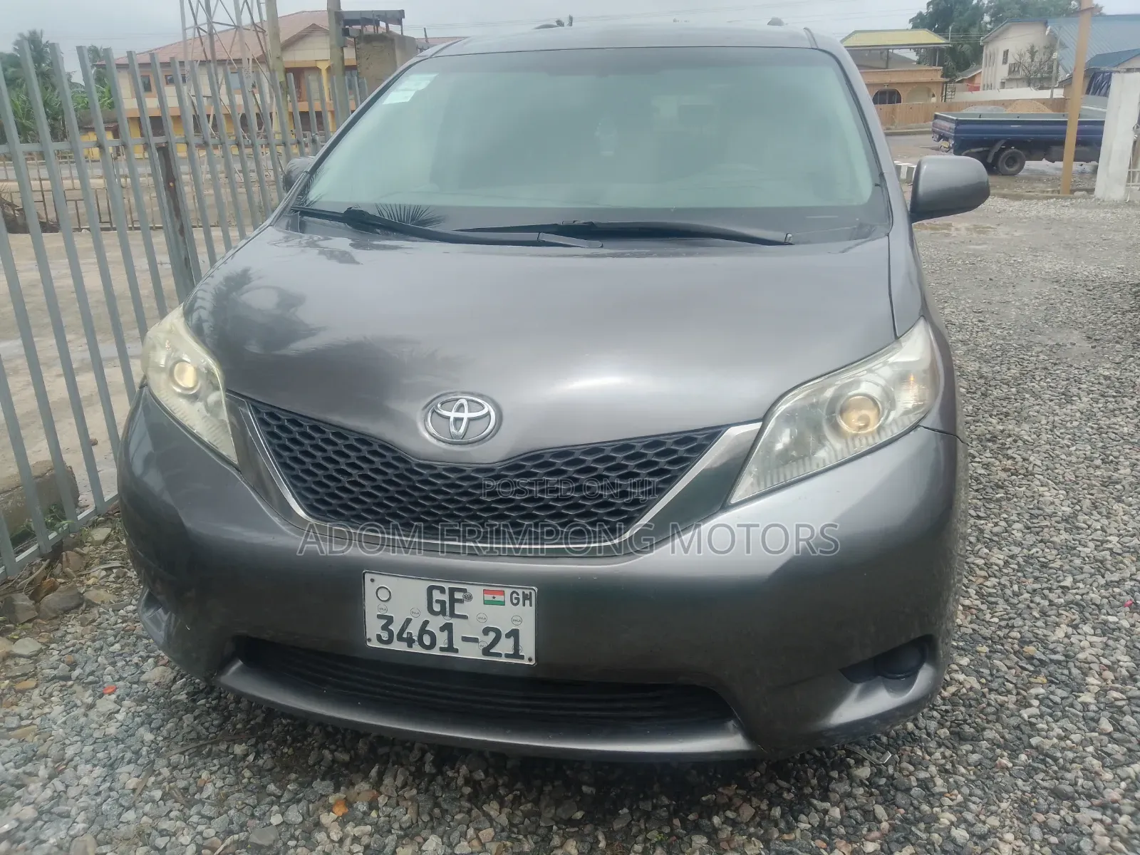 Toyota Sienna 2011 Gray
