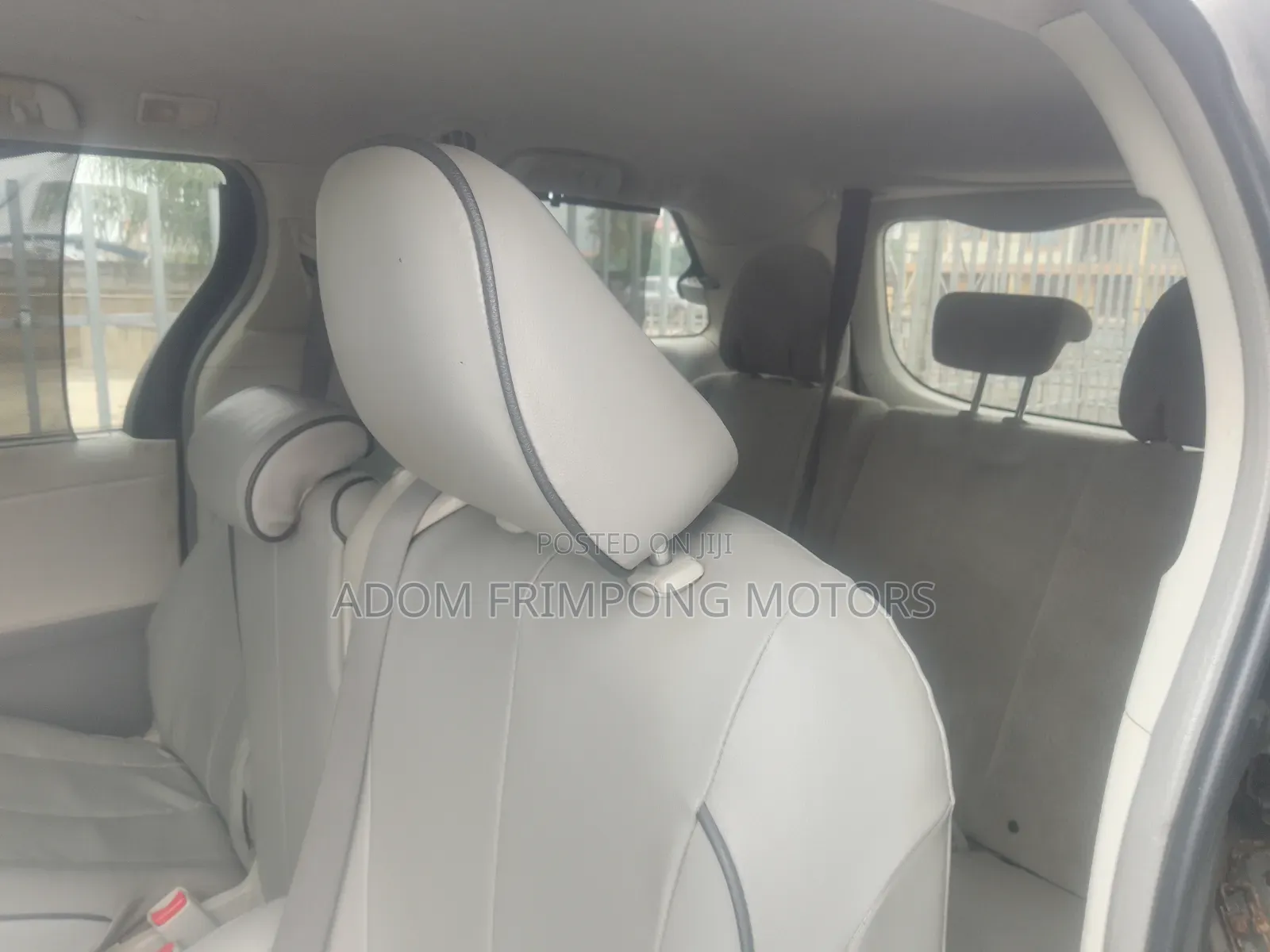 Toyota Sienna 2011 Gray