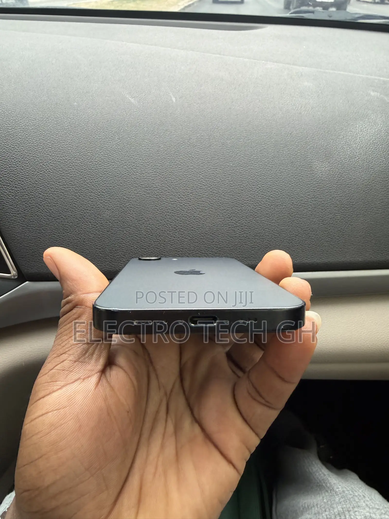 Apple iPhone 16e 128 GB Black