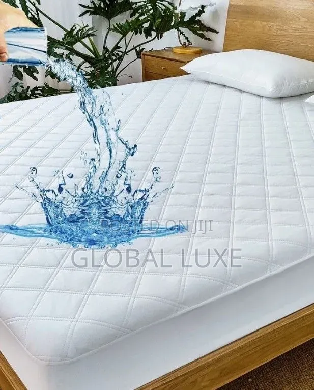 Waterproof Fitted Bedsheet – Mattress Protector