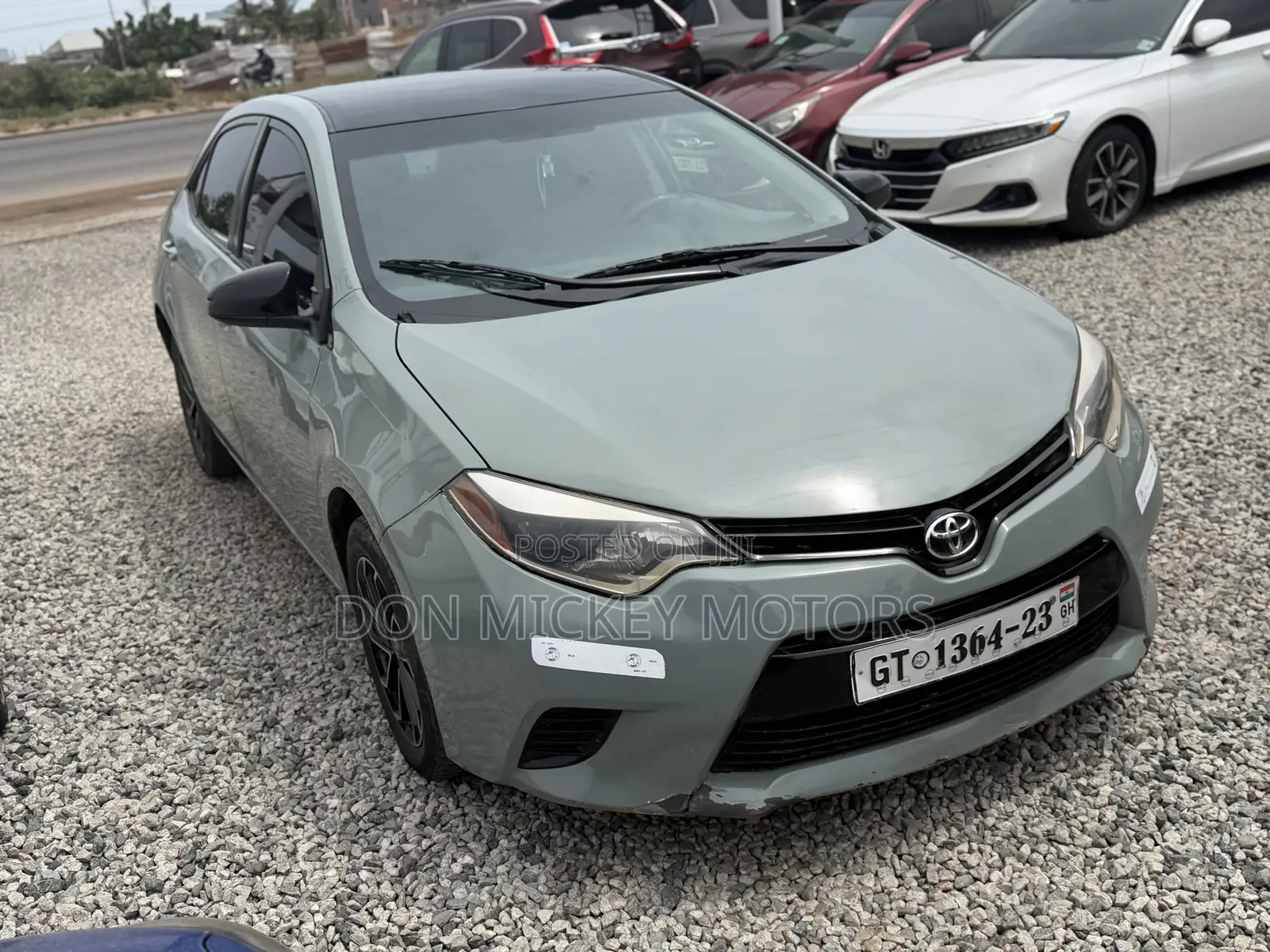 Toyota Corolla LE 4dr Sedan (1.8L 4cyl CVT) 2015 Gray