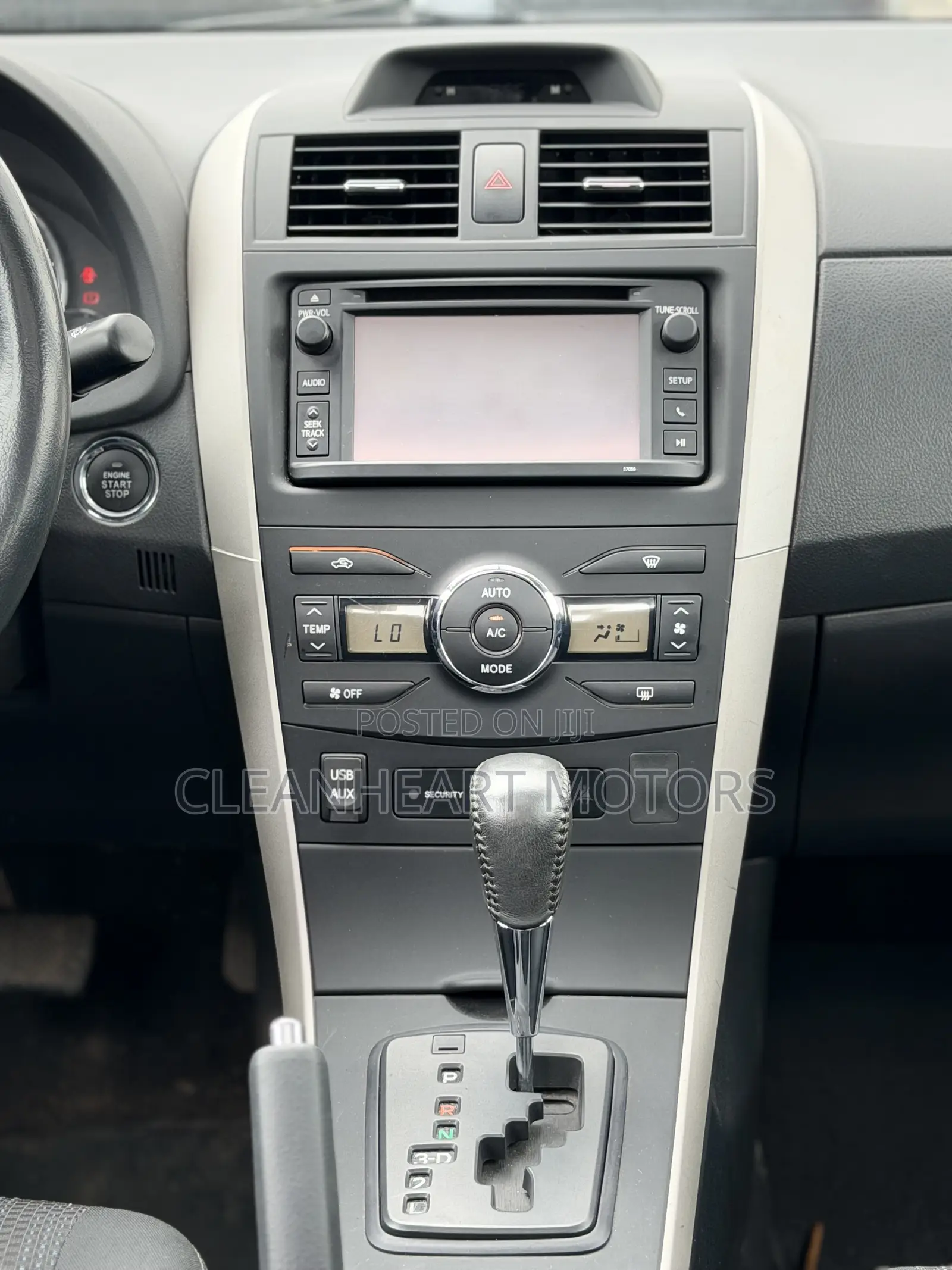 Toyota Corolla S 5-Speed 2013 White