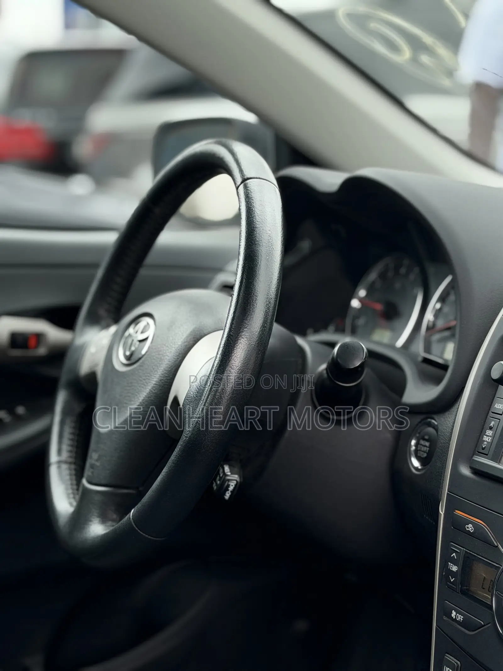 Toyota Corolla S 5-Speed 2013 White