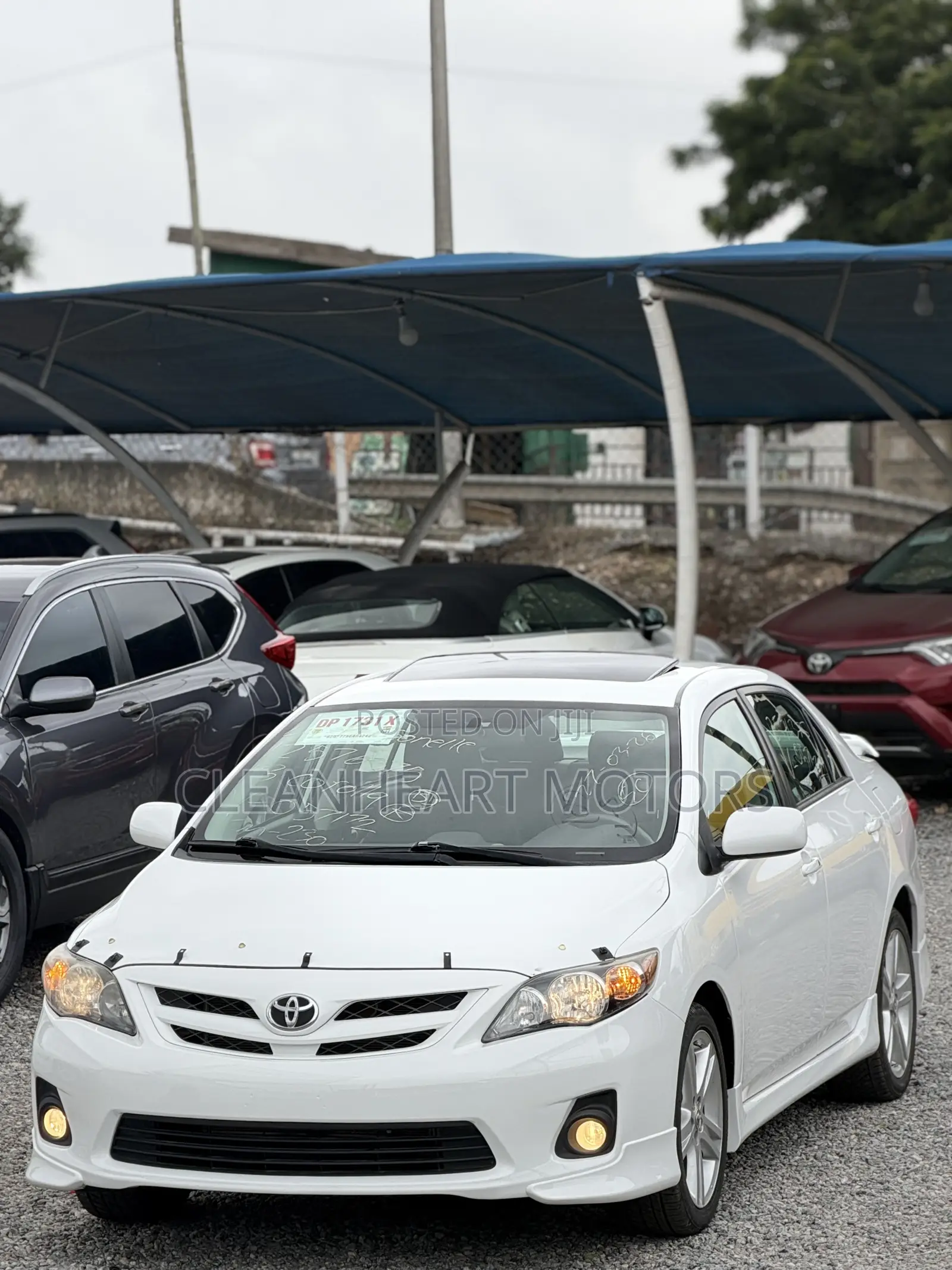 Toyota Corolla S 5-Speed 2013 White