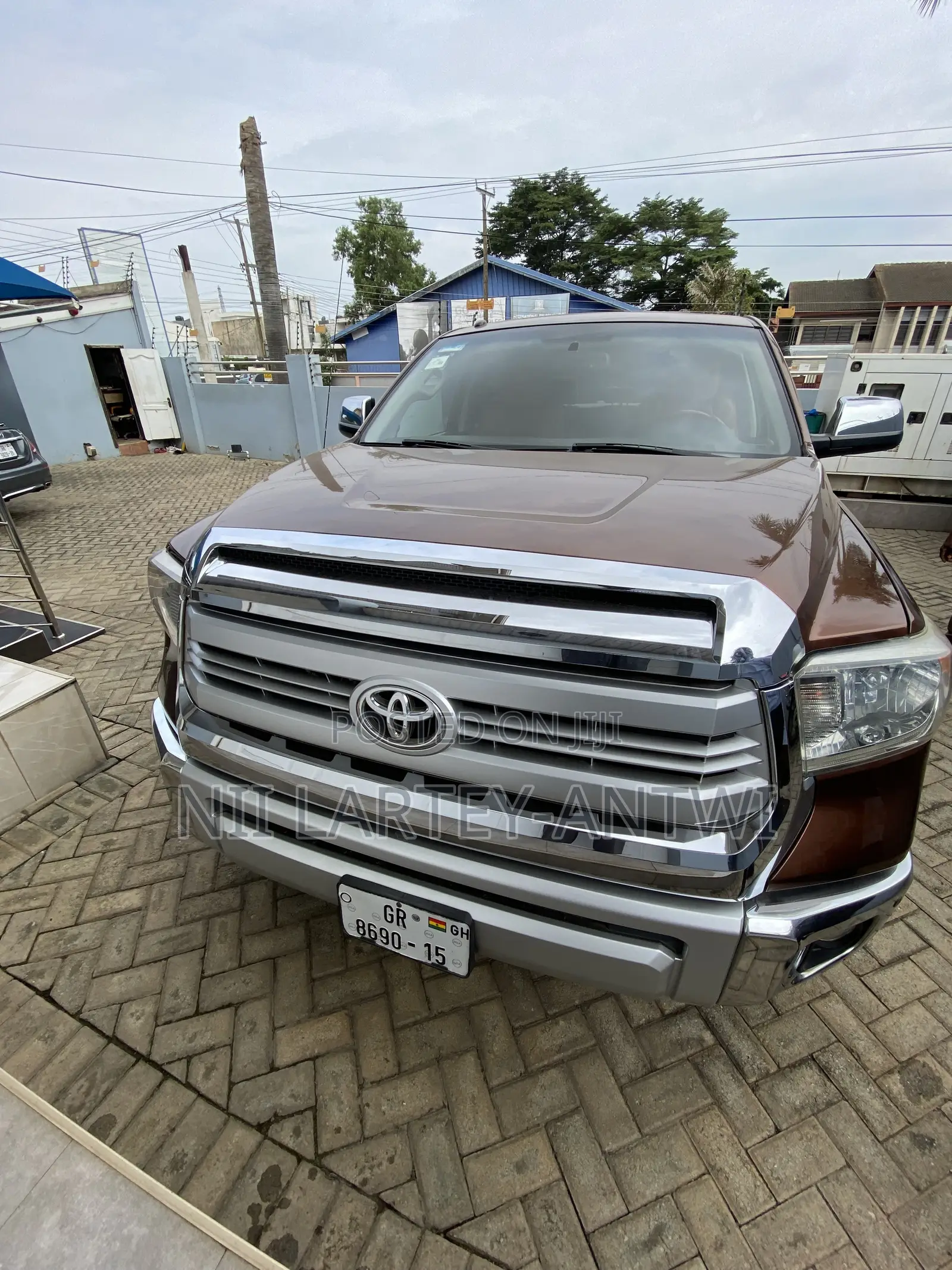 Toyota Tundra 1794 4dr CrewMax 4WD SB (5.7L 8cyl 6A) 2015 Brown