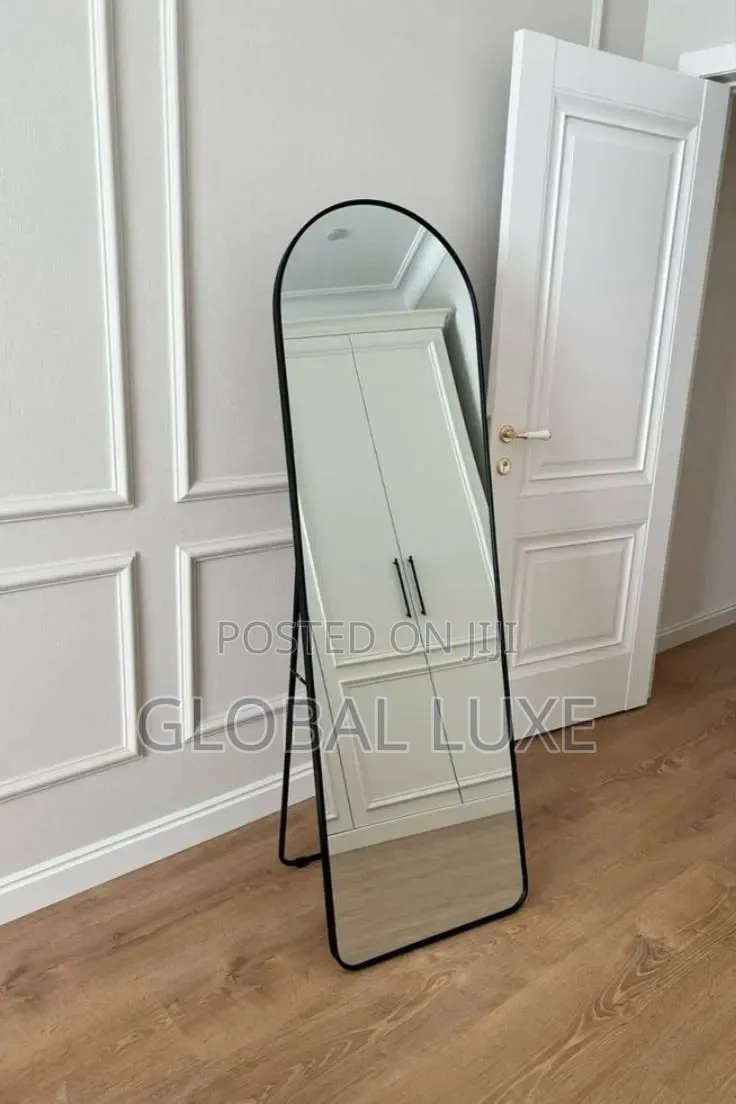 Modern Decorative Wall Mirror – Stylish Home Mirror