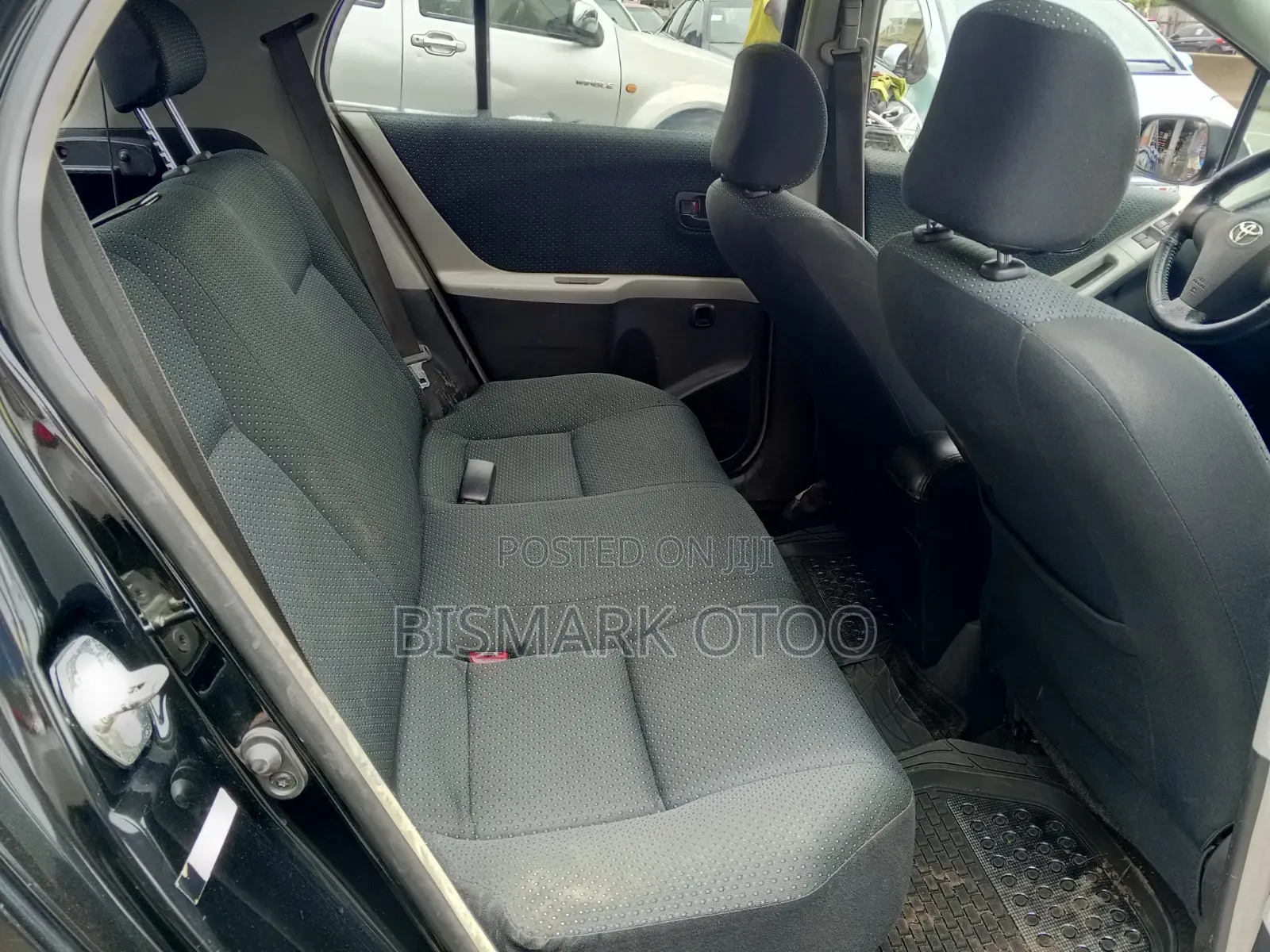 Toyota Yaris 2010 Black