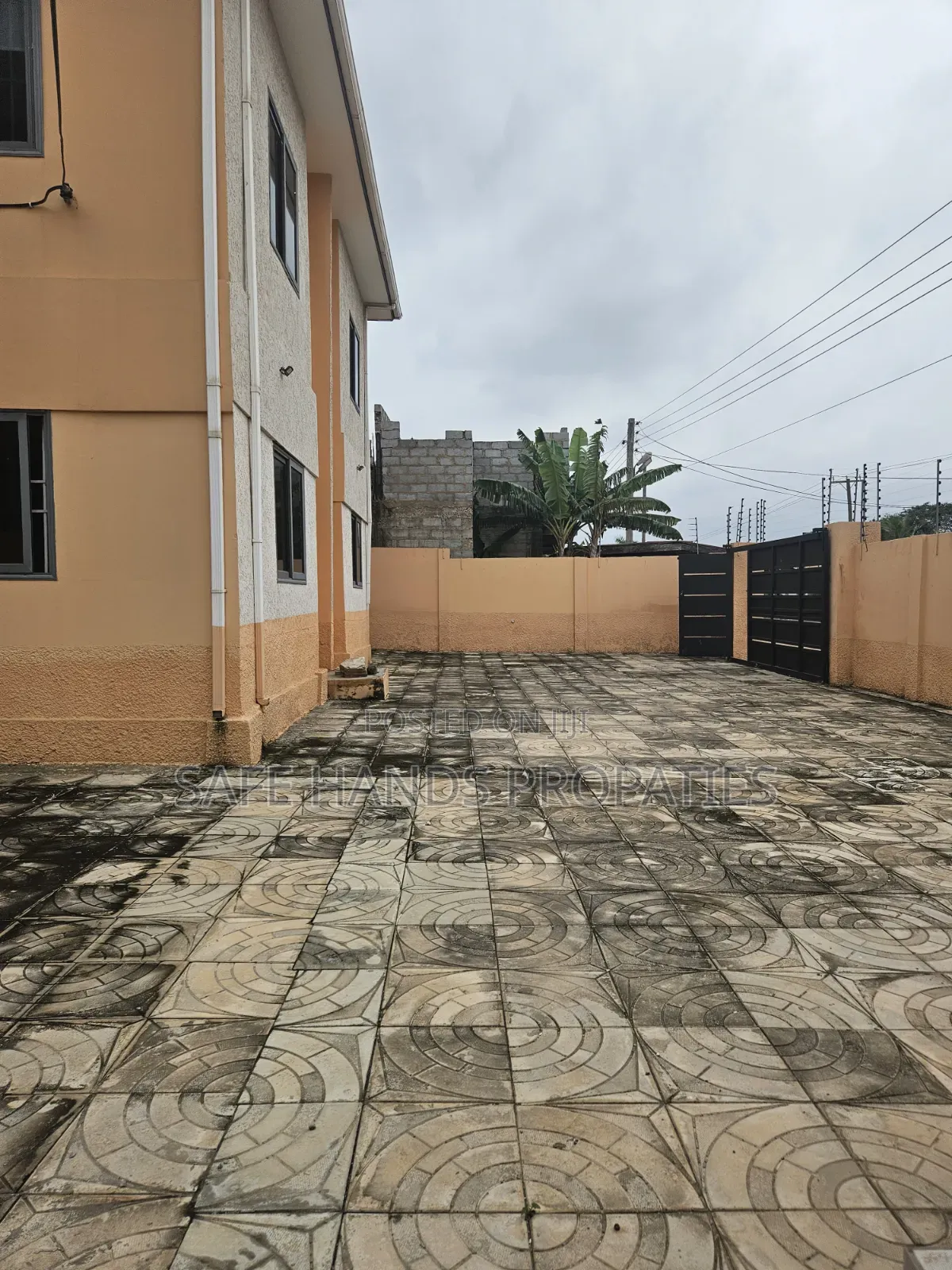 Furnished 3bdrm Apartment in Adenta Sakora, Accra Metropolitan for rent