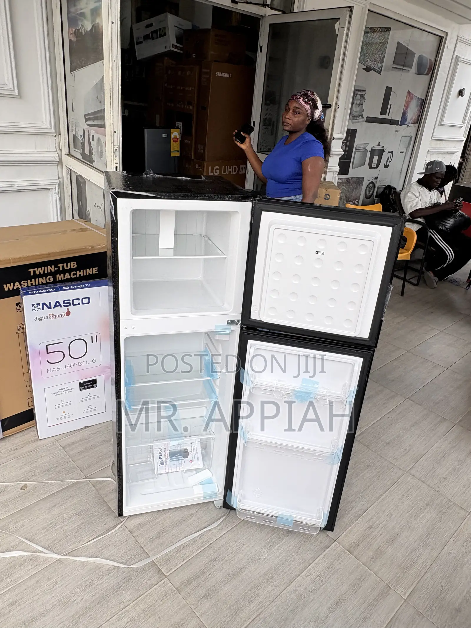 Extremely Durable Pearl Pf 216tbg Top Freezer Fridge(Mirror)136L