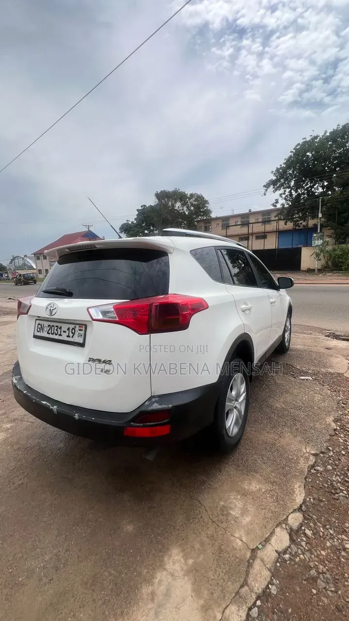 Toyota RAV4 2015 White