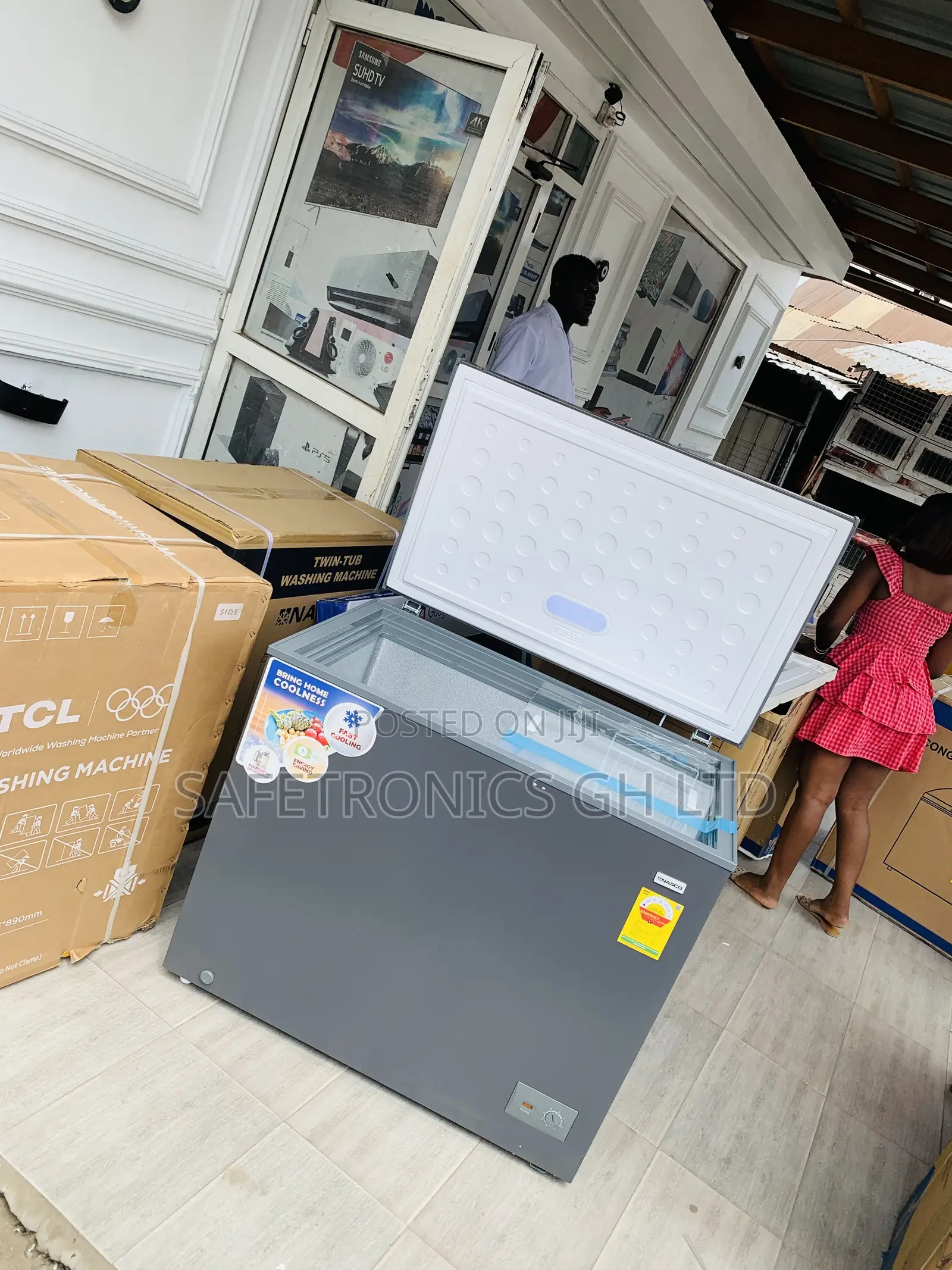 New Nasco NAS-300FL Single-Door Electric Chest Freezer 250 Litres