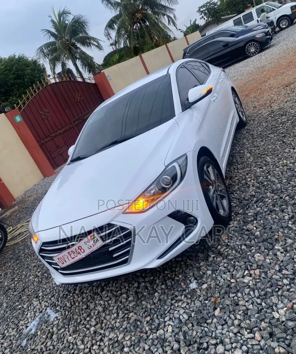Hyundai Elantra 2018 White