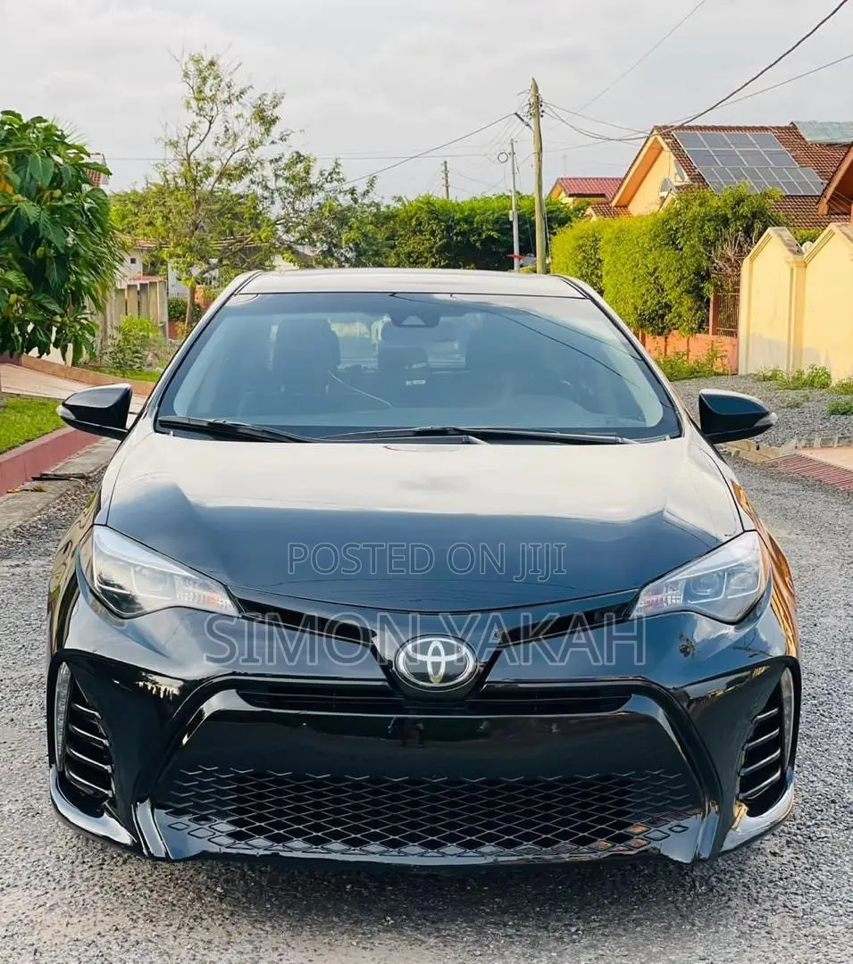 Toyota Corolla XSE (1.8L 4cyl 2A) 2018 Black