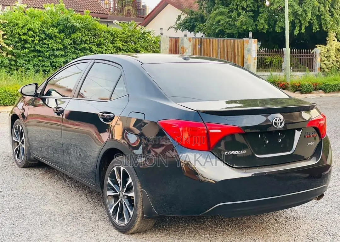 Toyota Corolla XSE (1.8L 4cyl 2A) 2018 Black