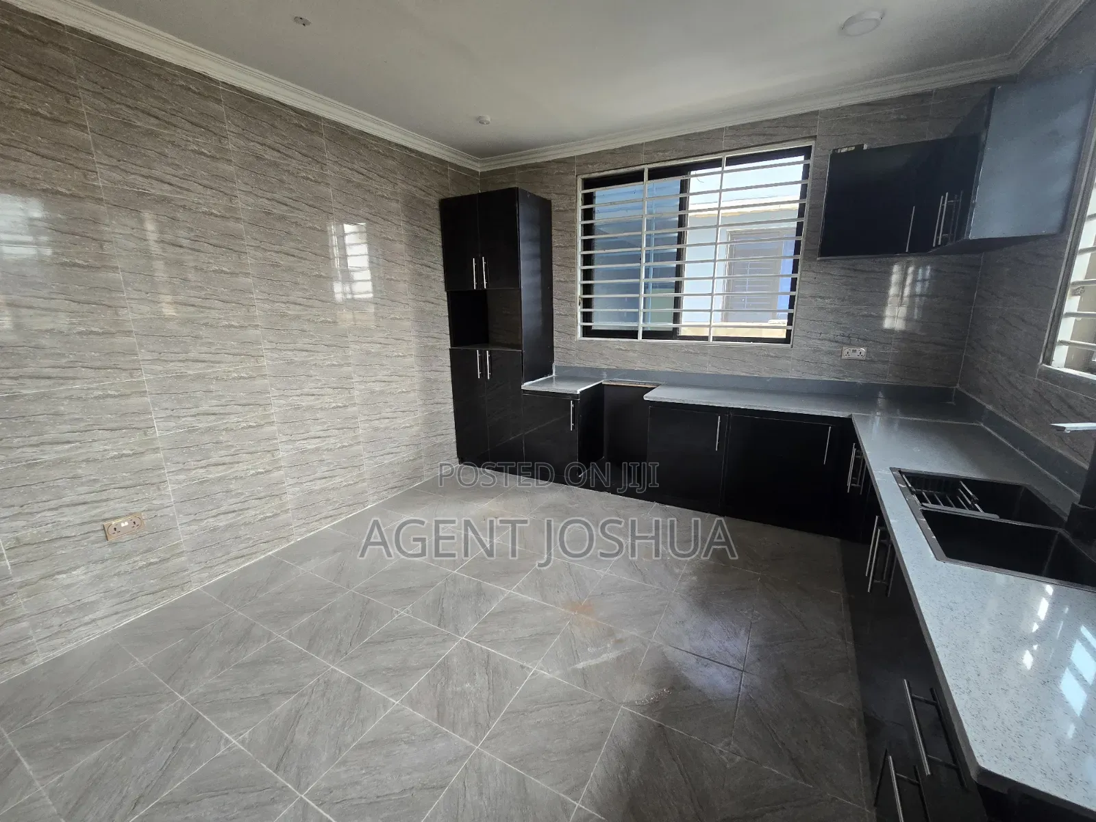 5bdrm House in Manet Junction, Spintex for sale