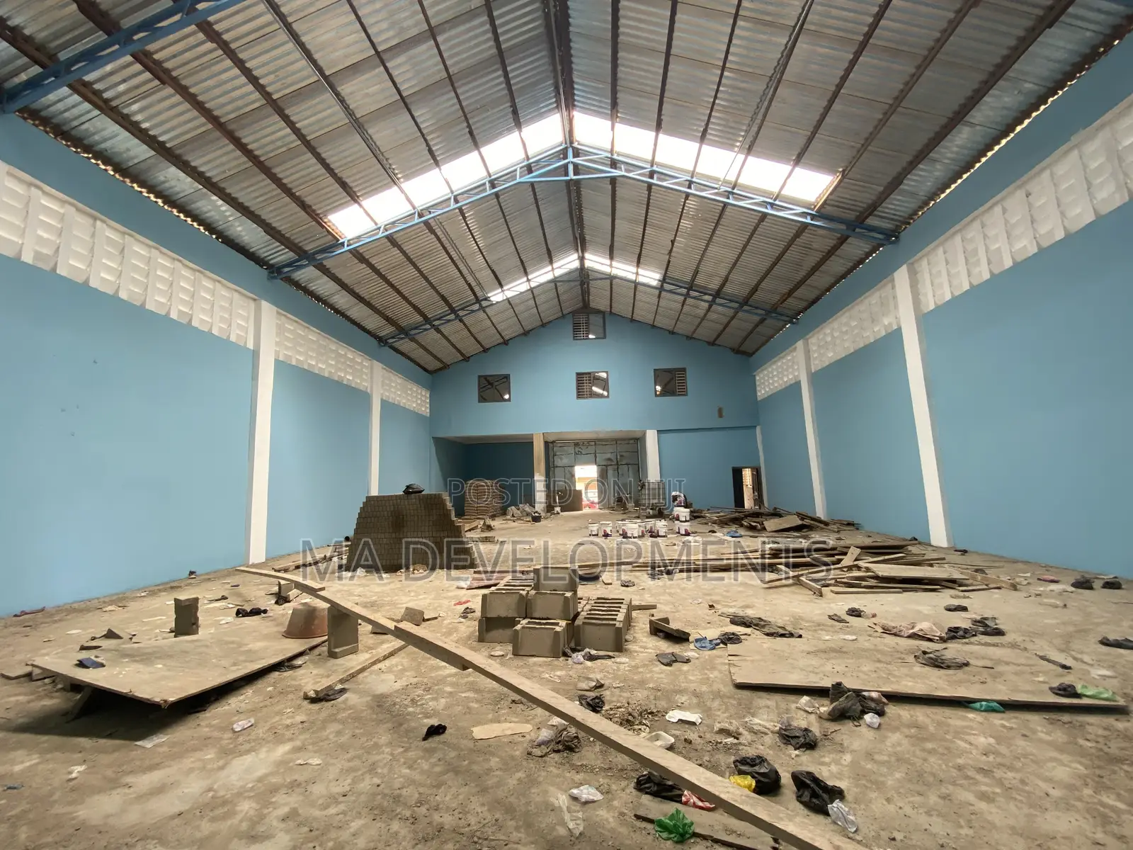 500 SQ Meter Warehouse With 2 Bedroom Apartments for Rent Achimota