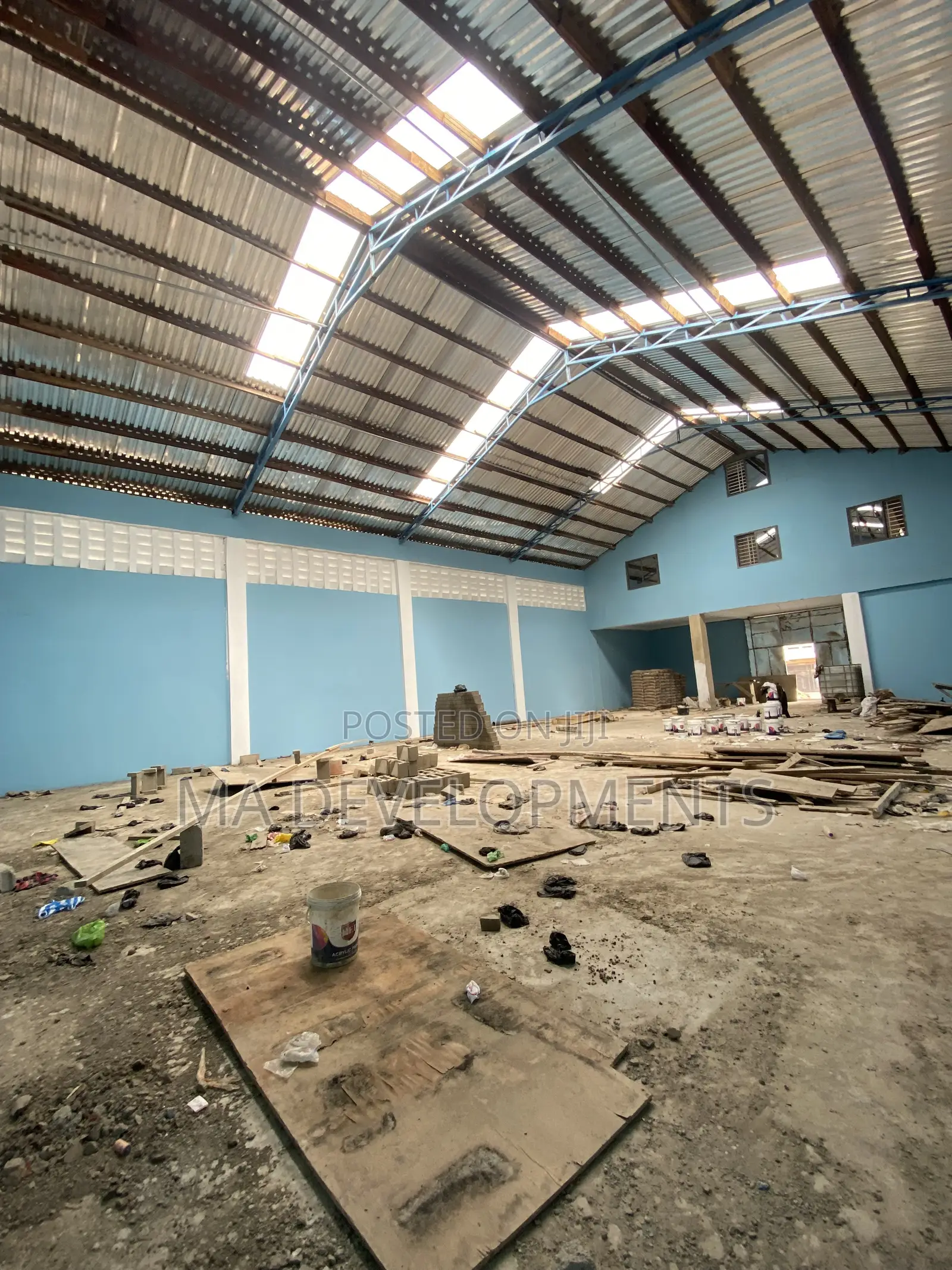 500 SQ Meter Warehouse With 2 Bedroom Apartments for Rent Achimota