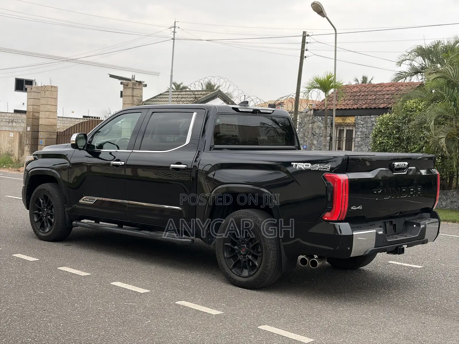 Toyota Tundra 1794 Edition CrewMax 5.5' Bed 2023 Black
