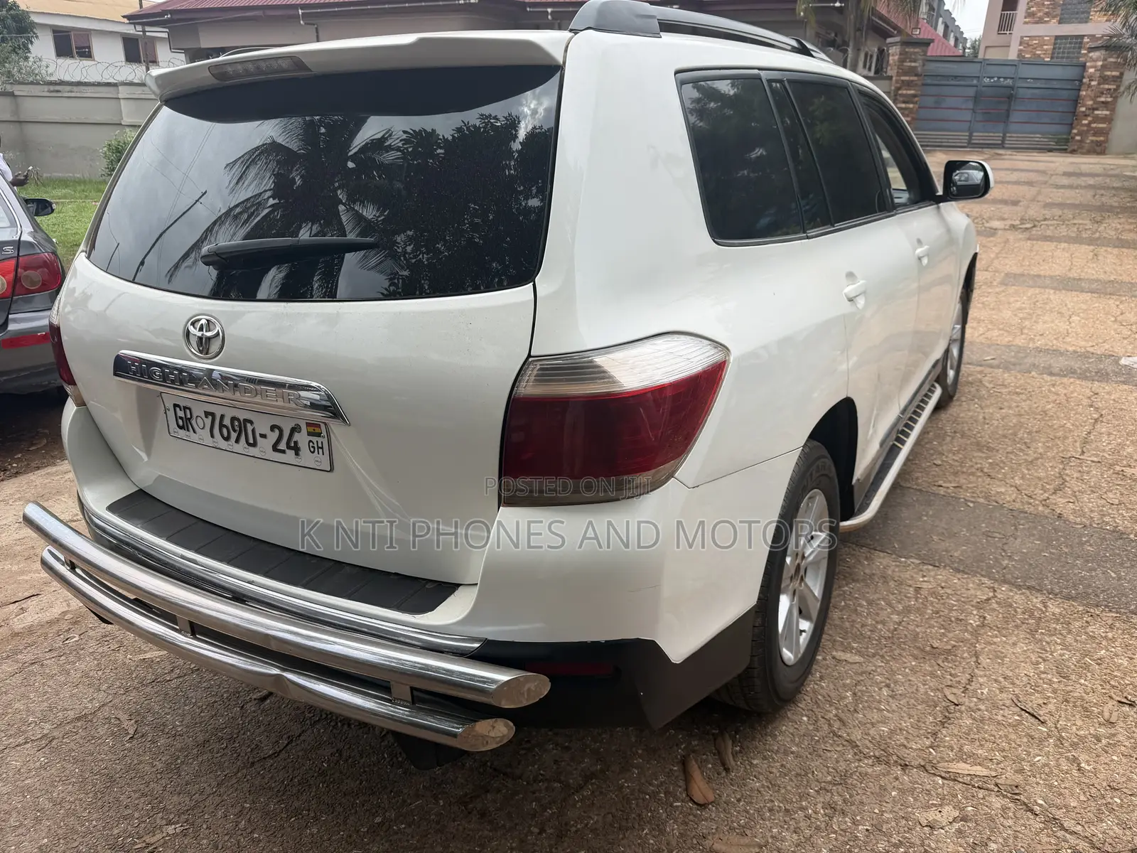 Toyota Highlander Plus 2.7L 2WD 2013 Silver