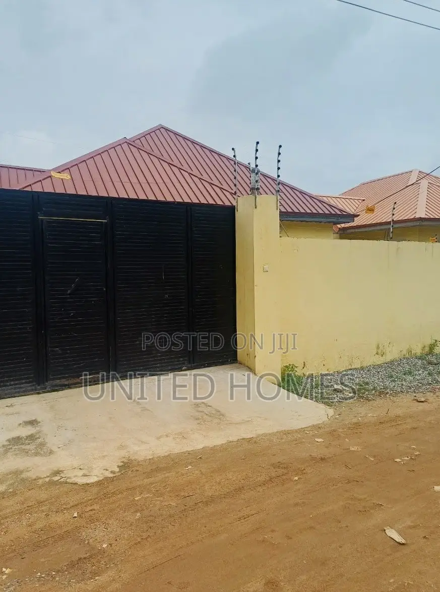 2bdrm House in Achimota for sale