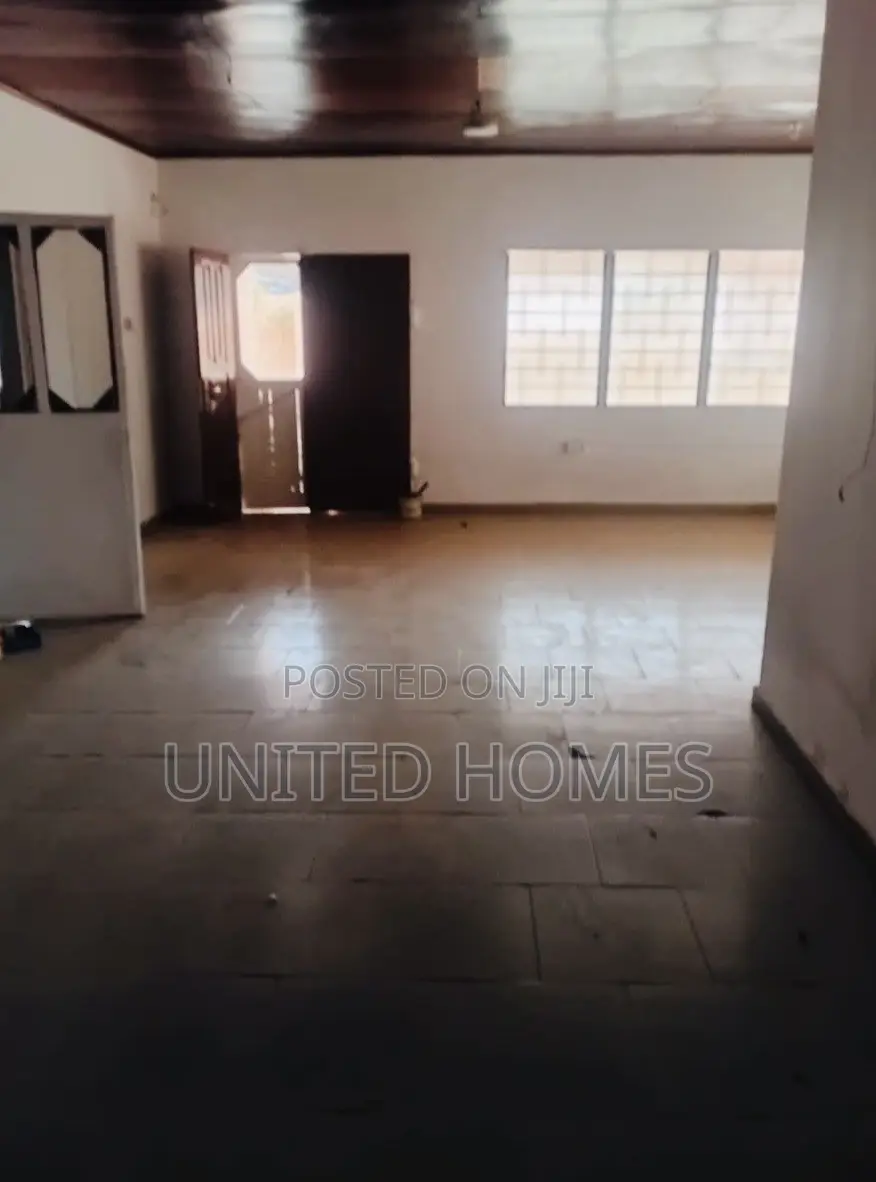 2bdrm House in Achimota for sale