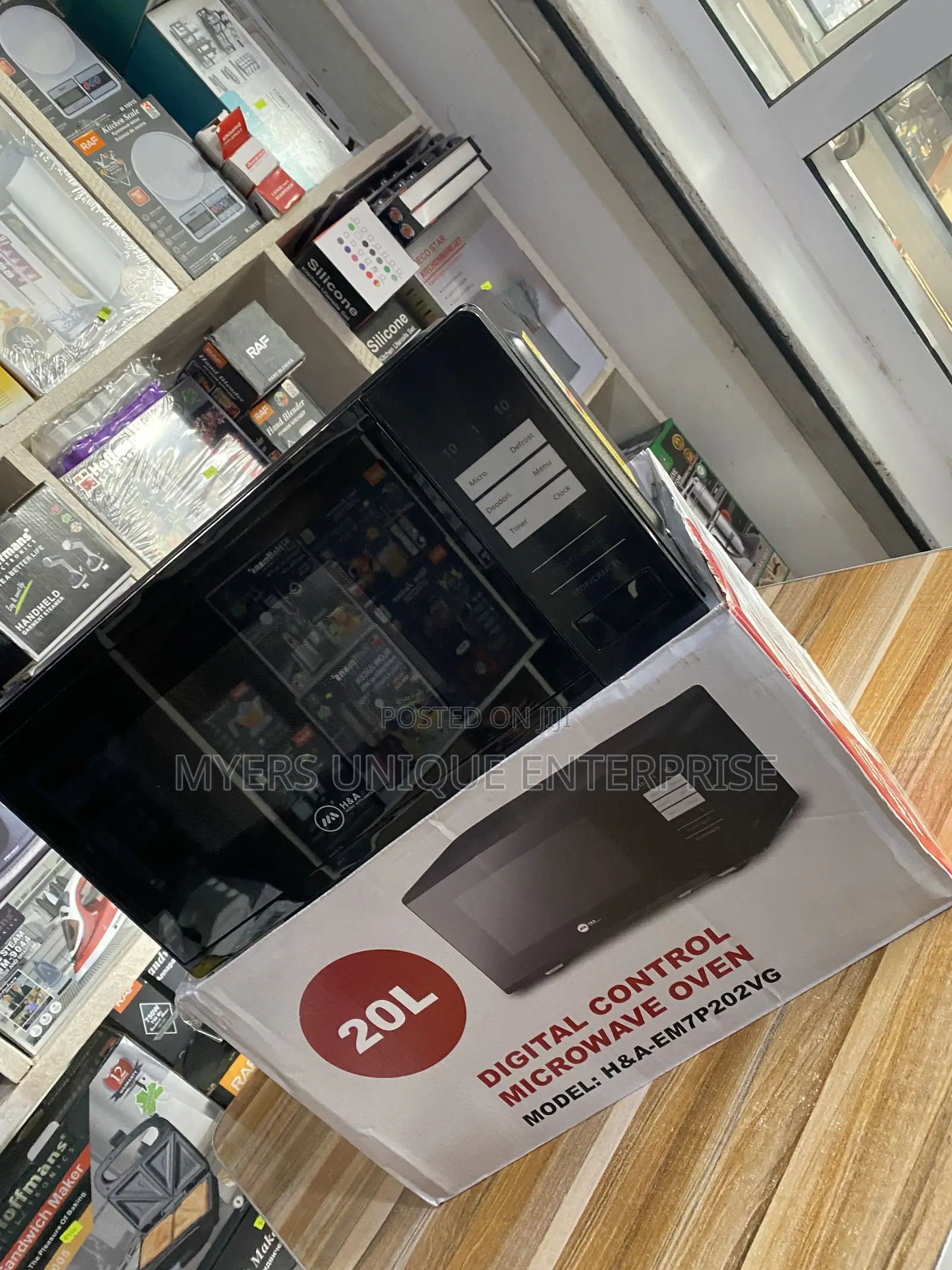 20L Digital Microwave - Defrost Reheat Function