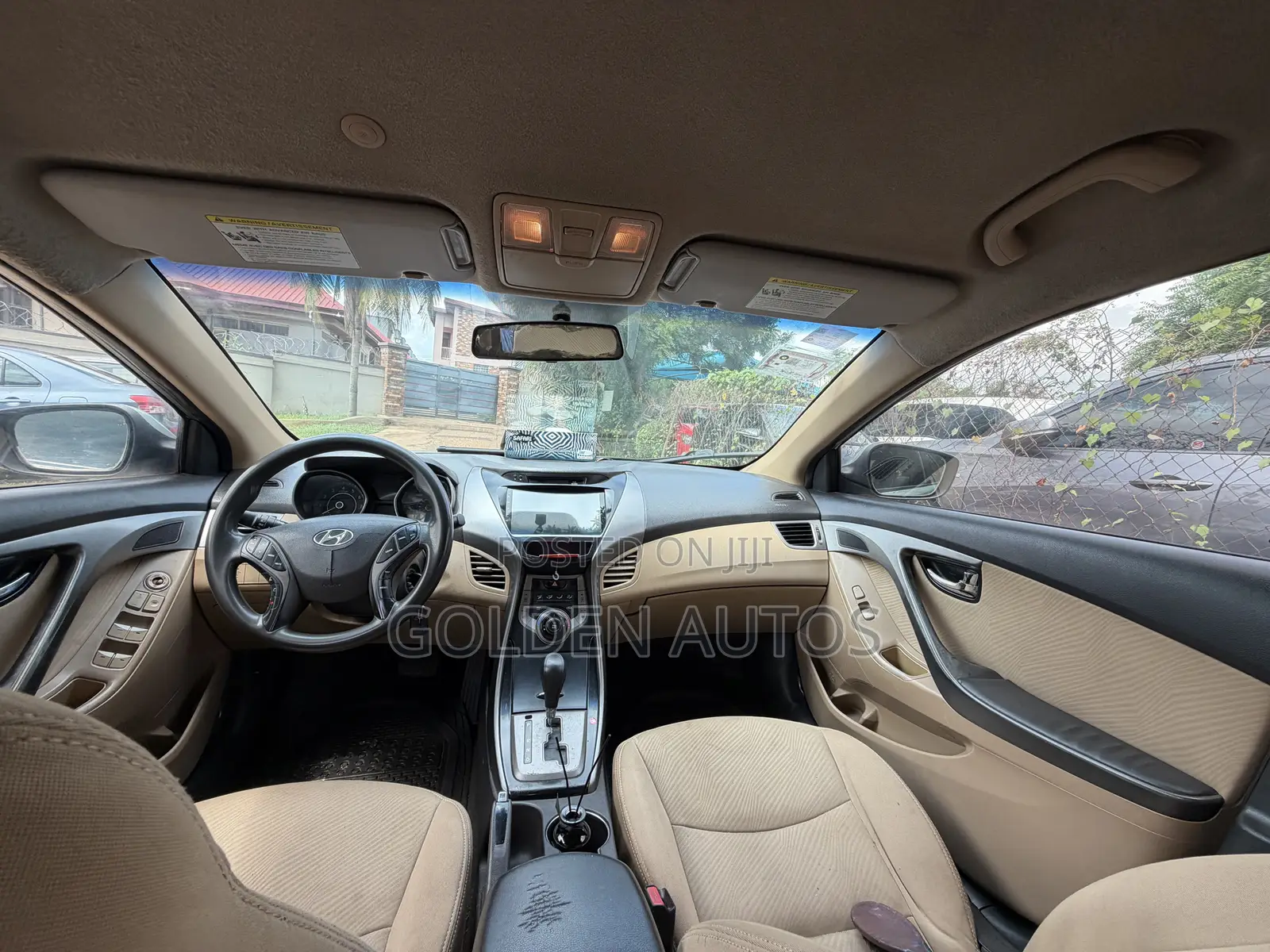 Hyundai Elantra 2012
