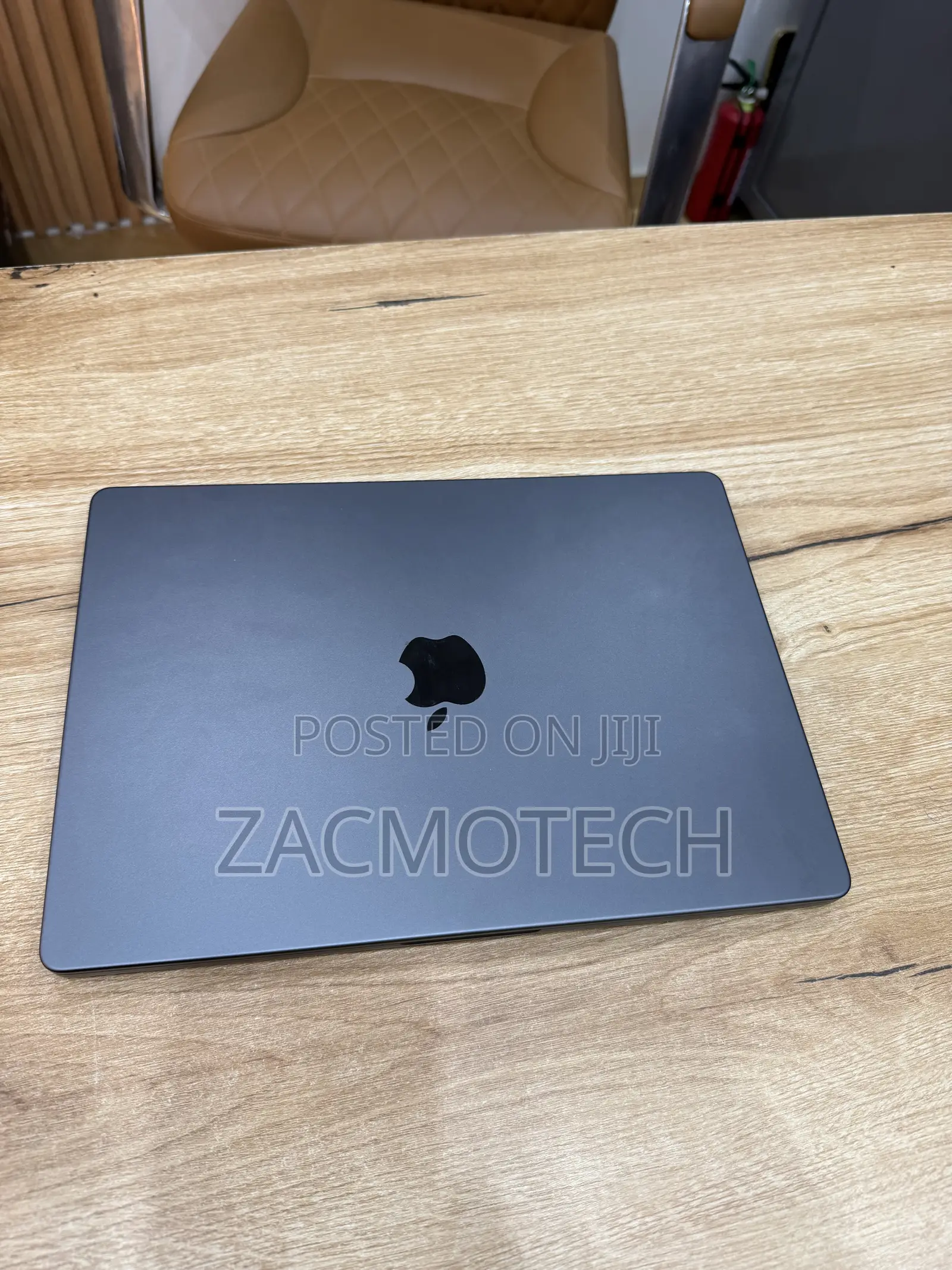 Laptop Apple MacBook Pro 2024 M4 16GB Apple M4 SSD 512GB