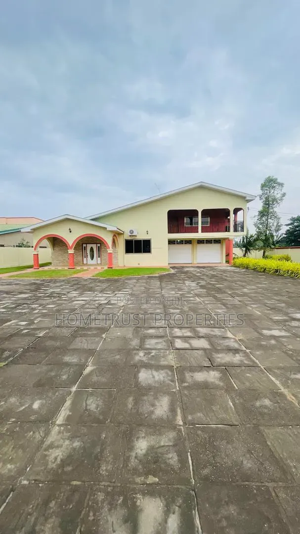 6bdrm Duplex in Hastso Westland, Antis for rent