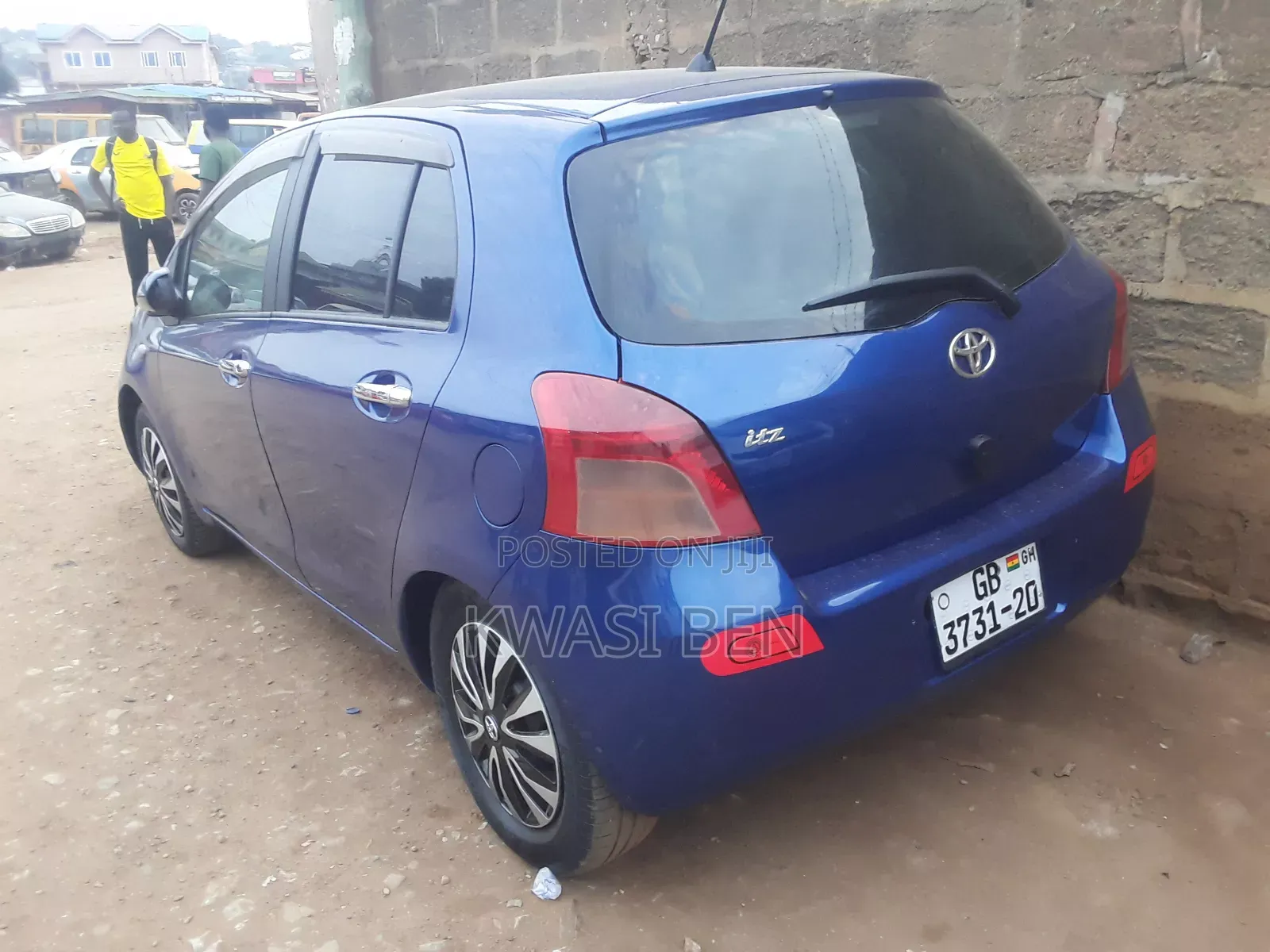 Toyota Vitz 2010 Blue