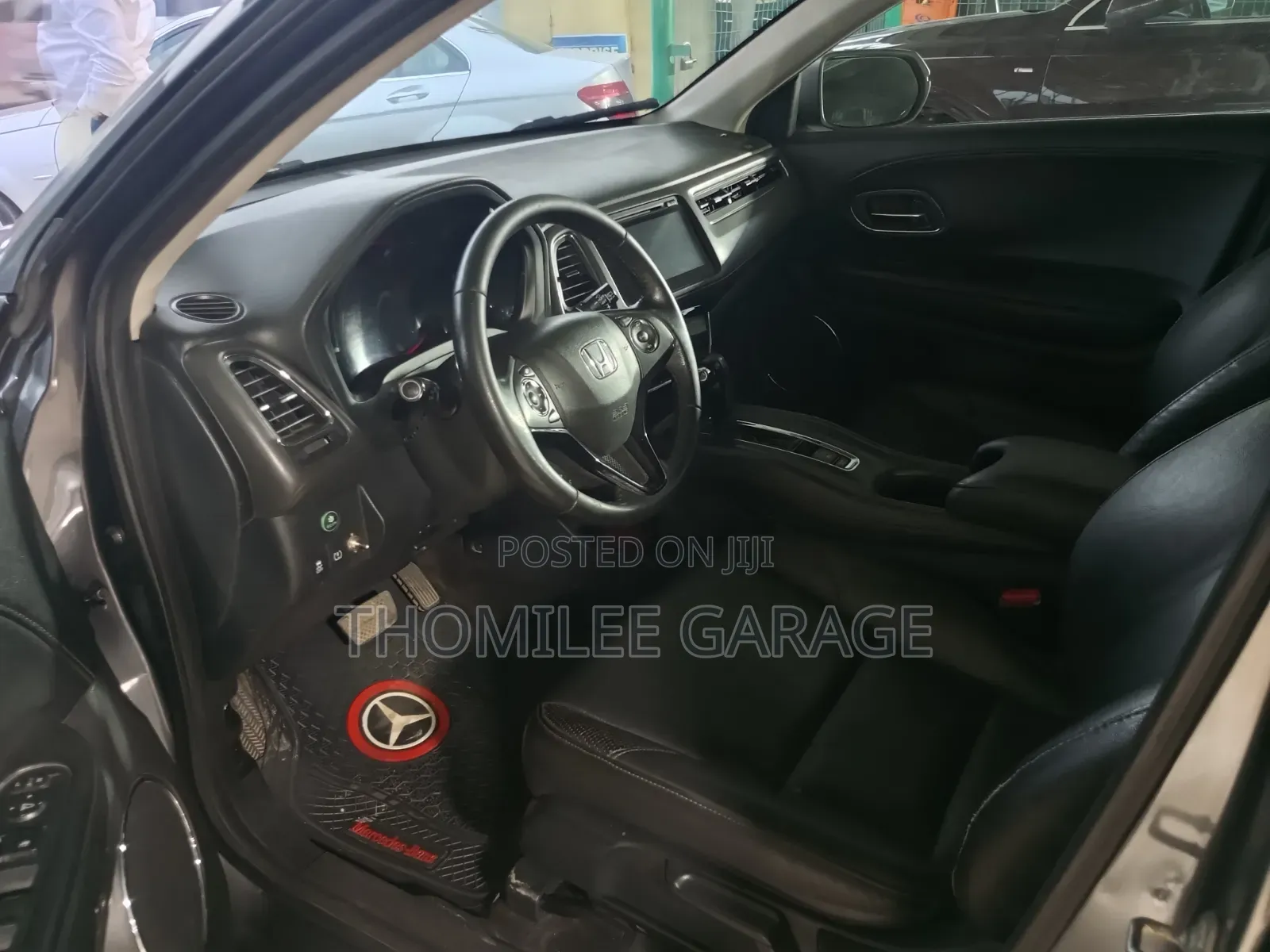 Honda HR-V 4dr SUV (1.5L 4cyl CVT) 2016 Gray