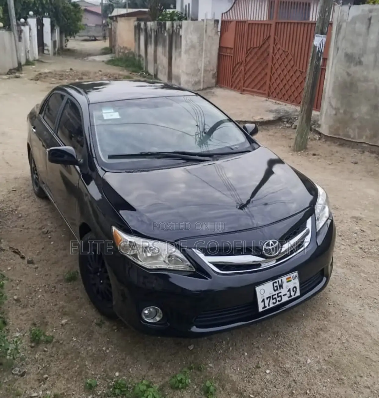 Toyota Corolla Base 4dr Sedan (1.8L 4cyl 5M) 2010 Gray
