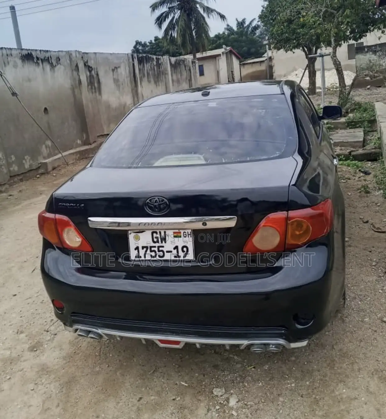 Toyota Corolla Base 4dr Sedan (1.8L 4cyl 5M) 2010 Gray