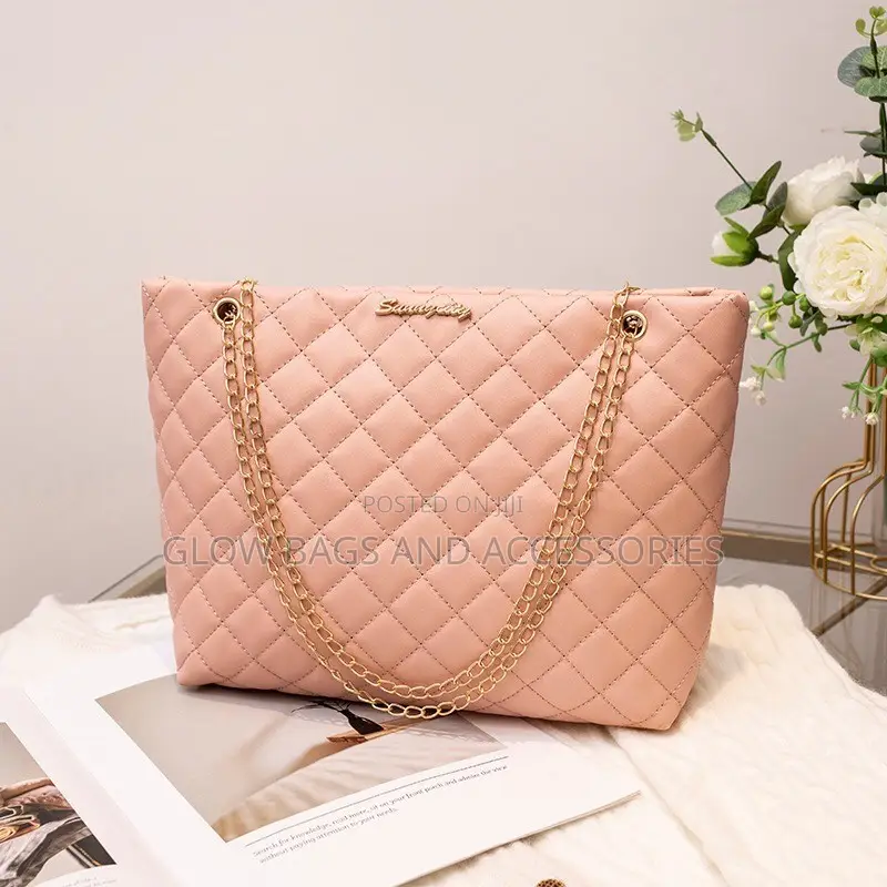 Quilted Chain Shoulder Tote Bag