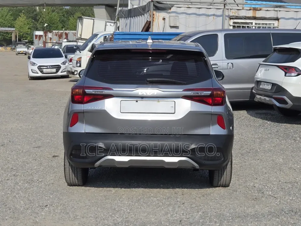 Kia Seltos S 2023 Silver