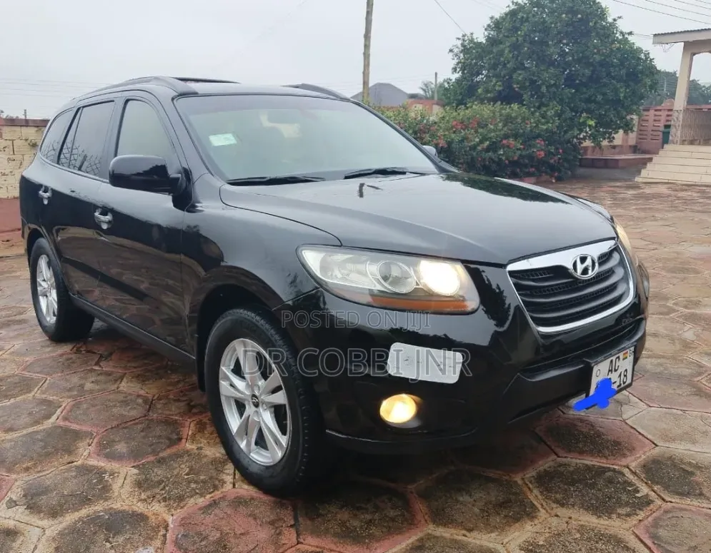 Hyundai Santa Fe 2011 Black