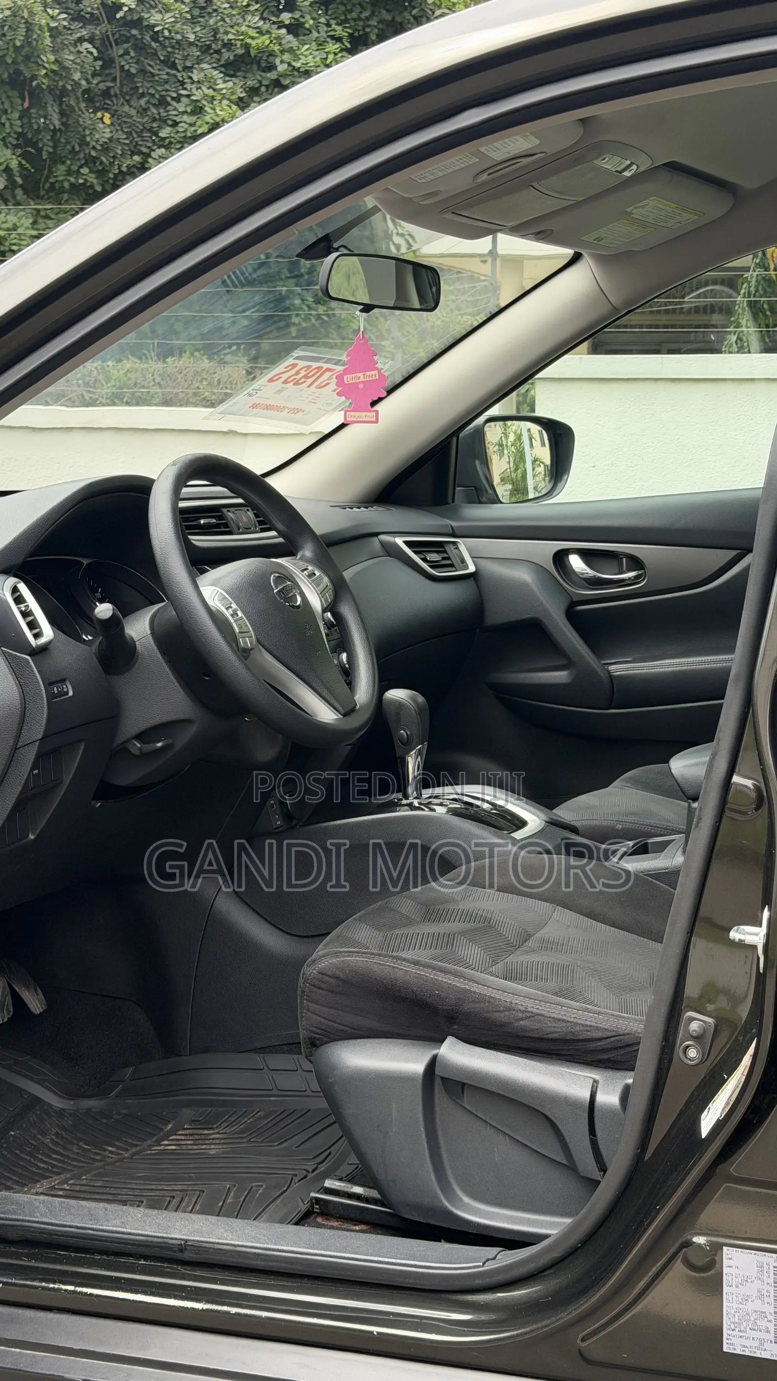 Nissan Rogue S 4dr SUV AWD (2.5L 4cyl CVT) 2015 Black