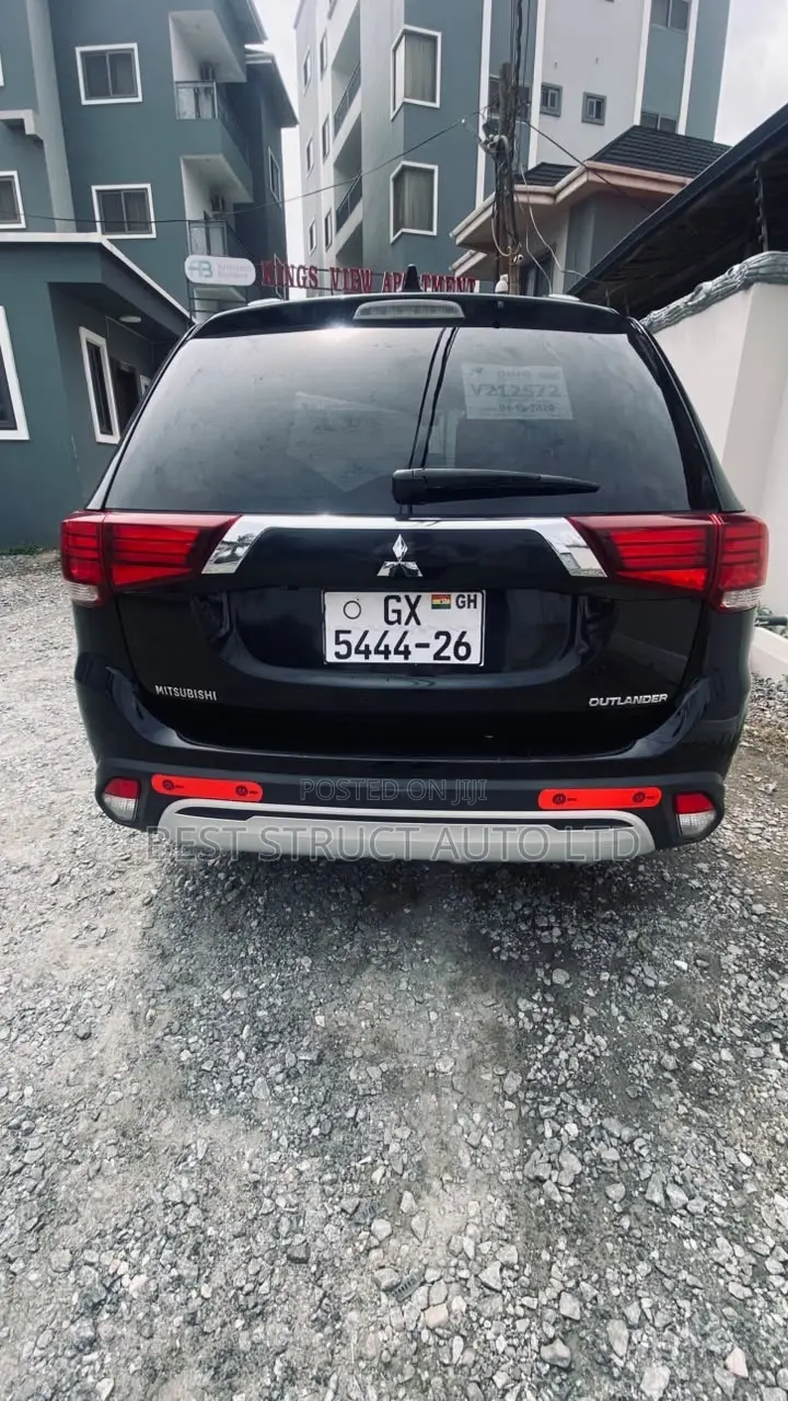 2019 Model Mitsibushi Outlander for Rent
