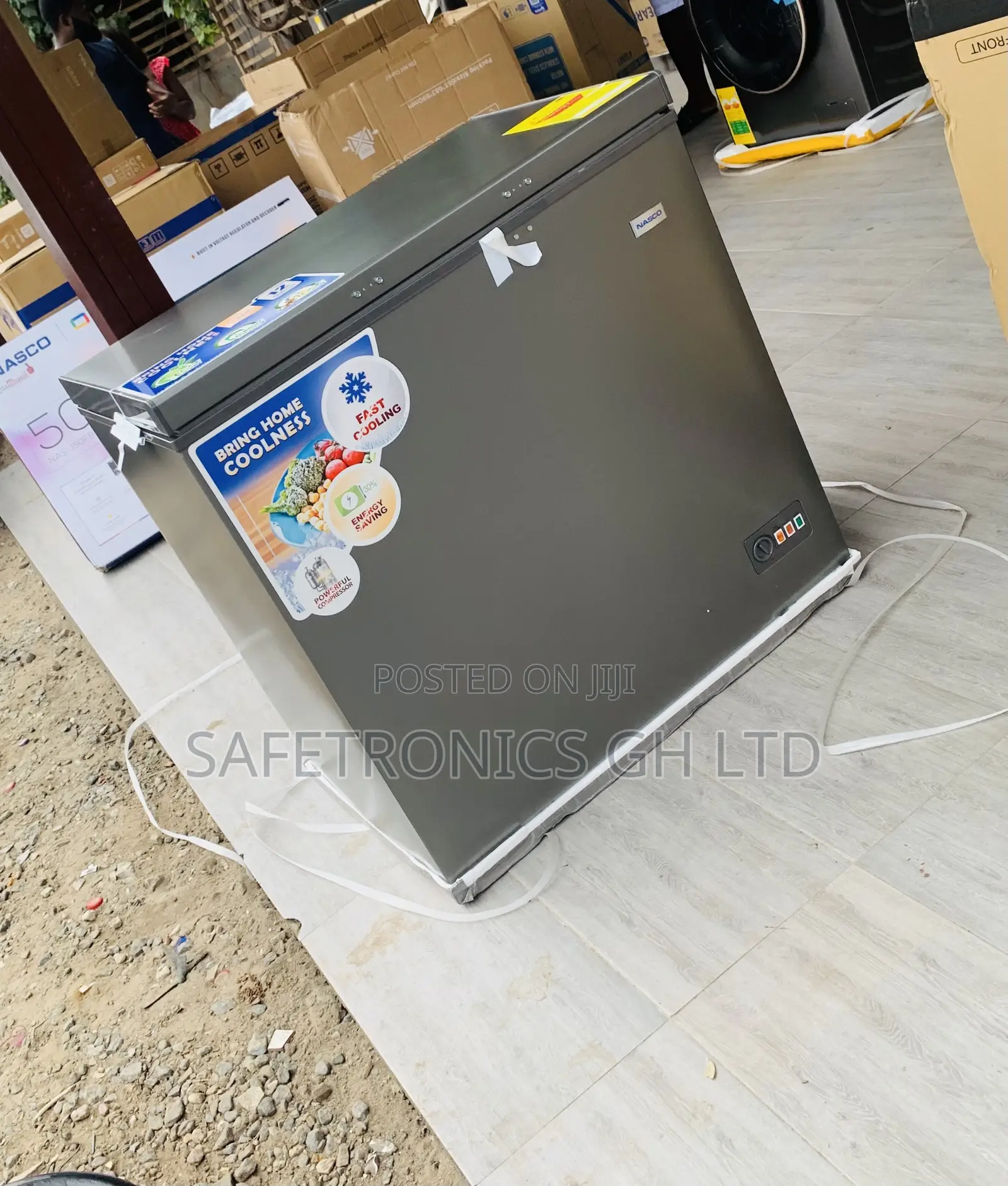 Secure Fast Nasco NAS-230SK Single-Door 198-Litre Chest Freezer