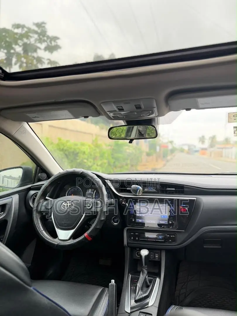 Toyota Corolla XSE (1.8L 4cyl 2A) 2019 Black