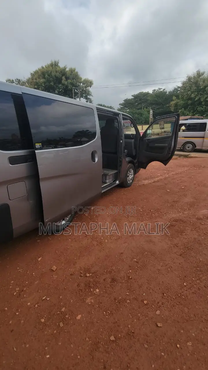 Nissan Caravan (Urvan) 2016 Grey
