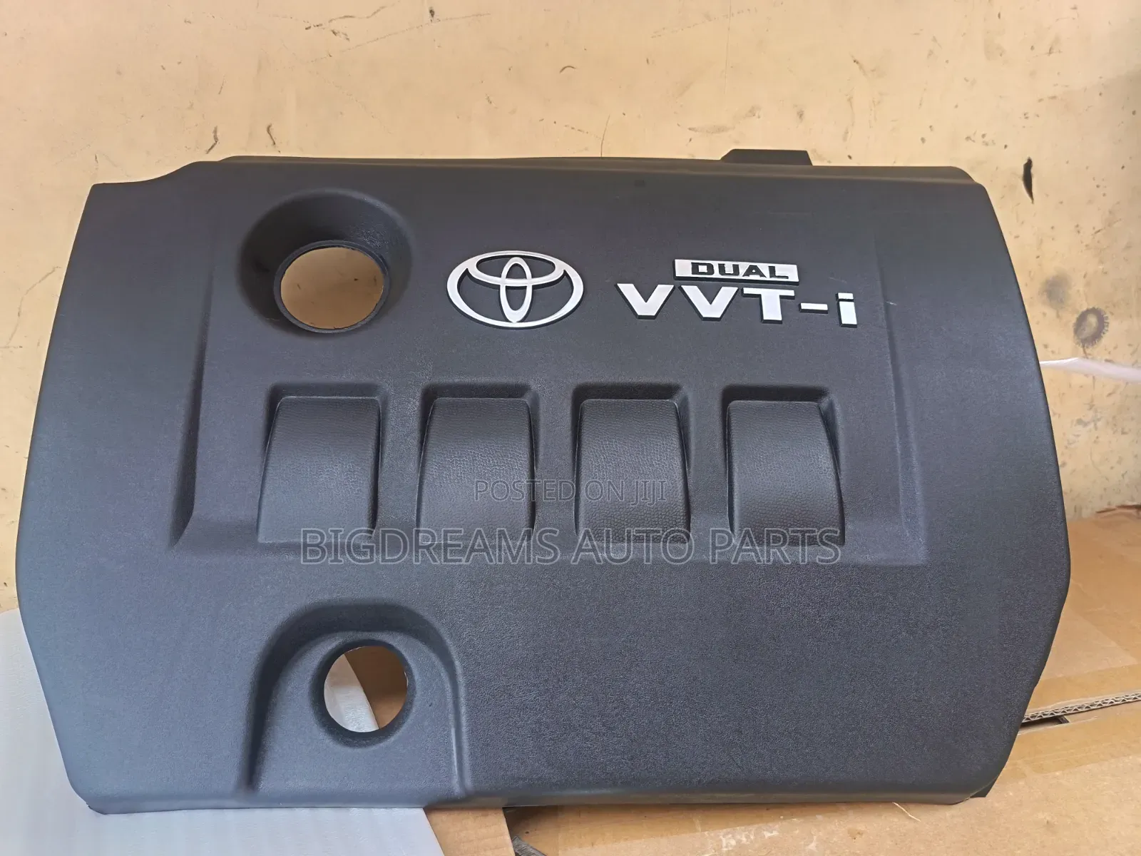 Toyota Corolla Top Engine Cover