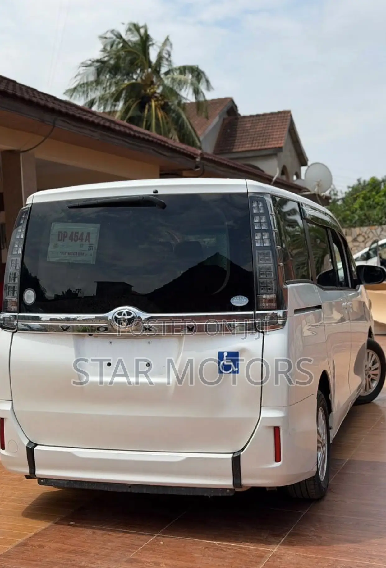 Toyota Voxy 2016 White