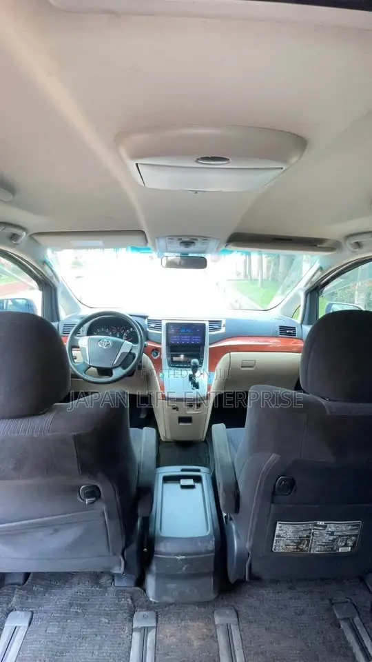 Toyota Alphard 2012 White