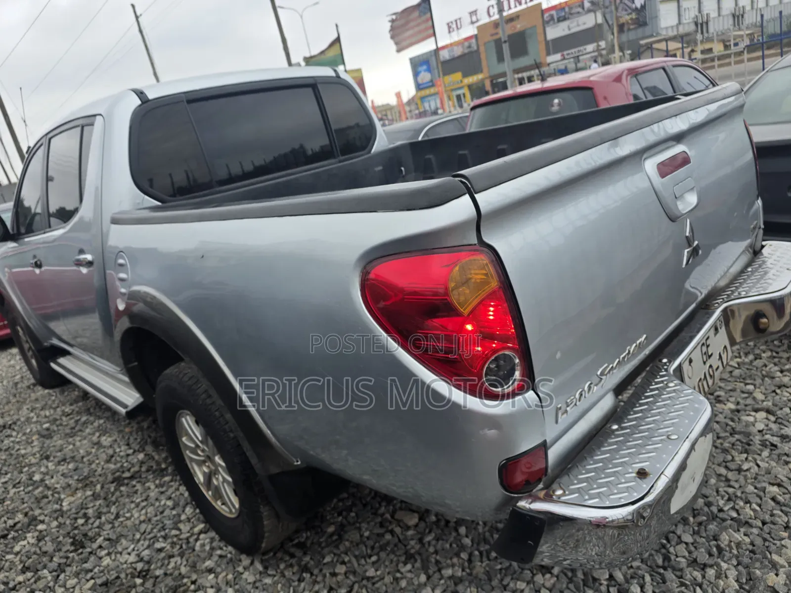 Mitsubishi L200 2012 Silver